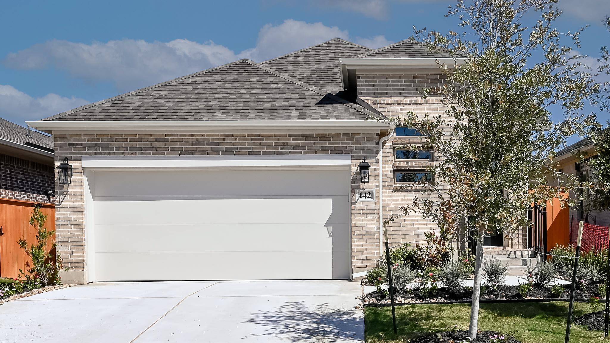 142 Endurance DR, Kyle, TX 78640