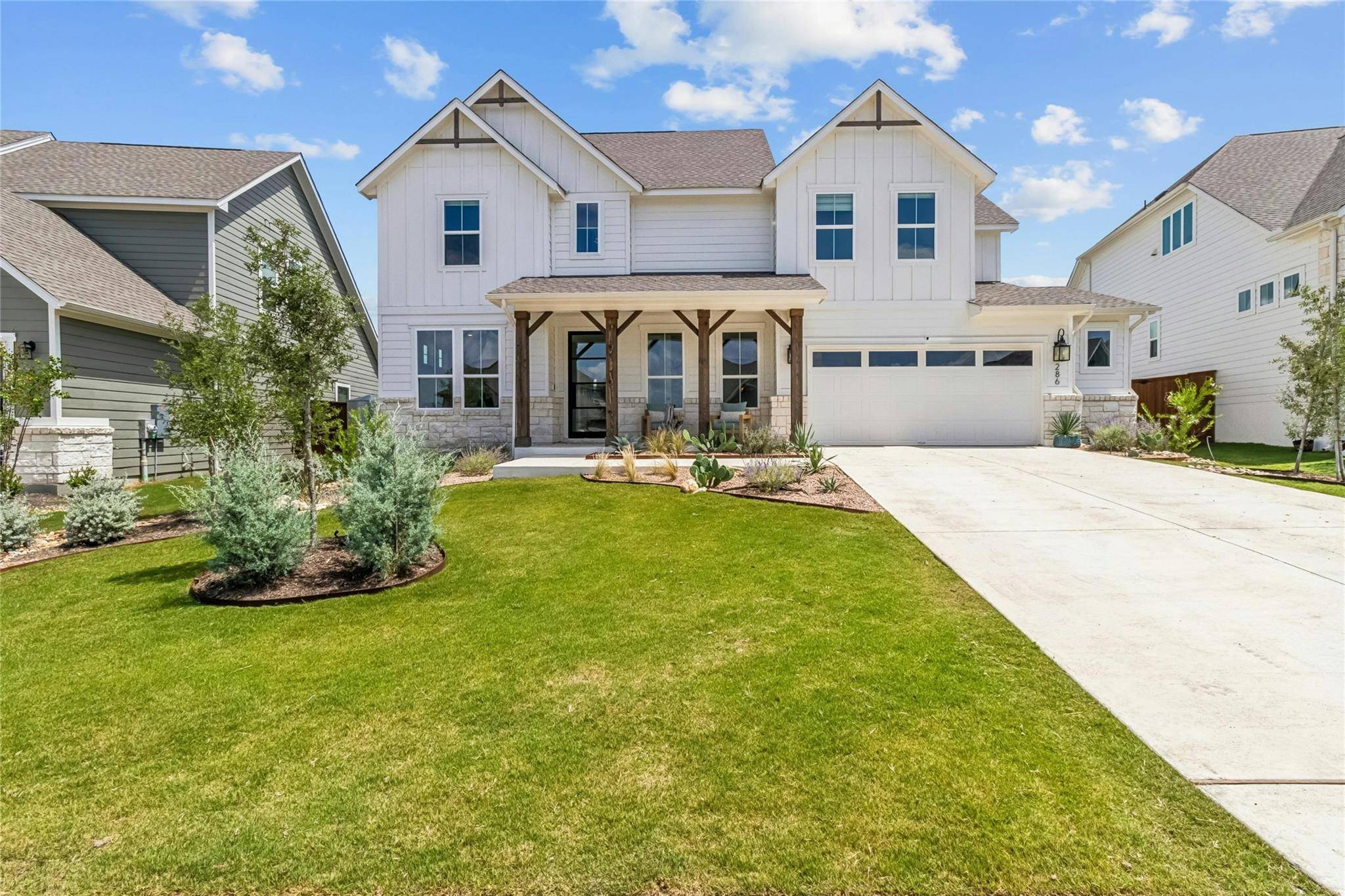 286 Crescent Moon CT, Dripping Springs, TX 78620