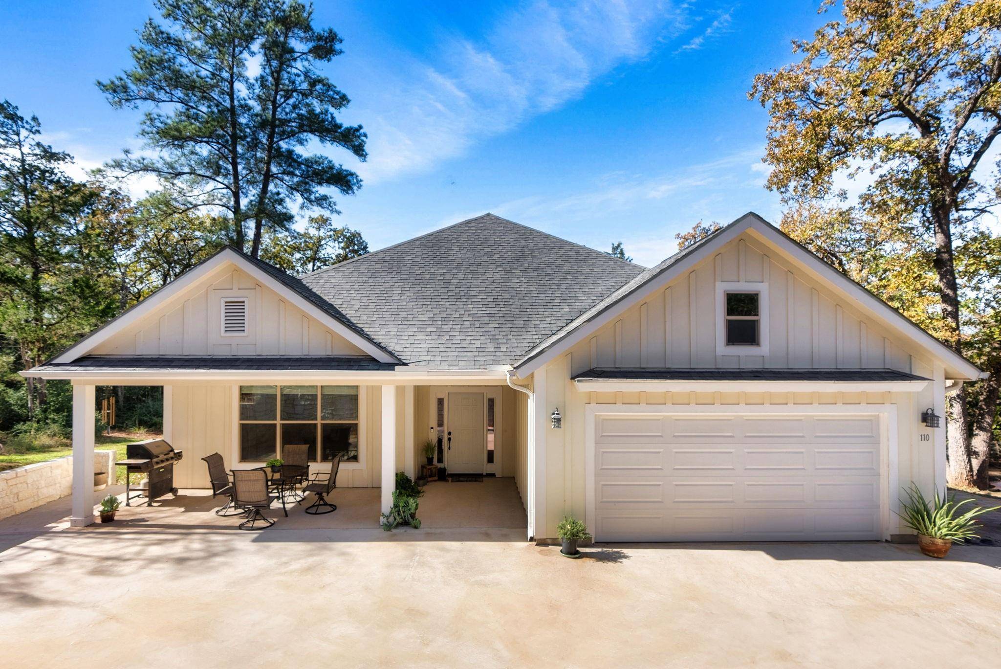 110 Olomana CT, Bastrop, TX 78602
