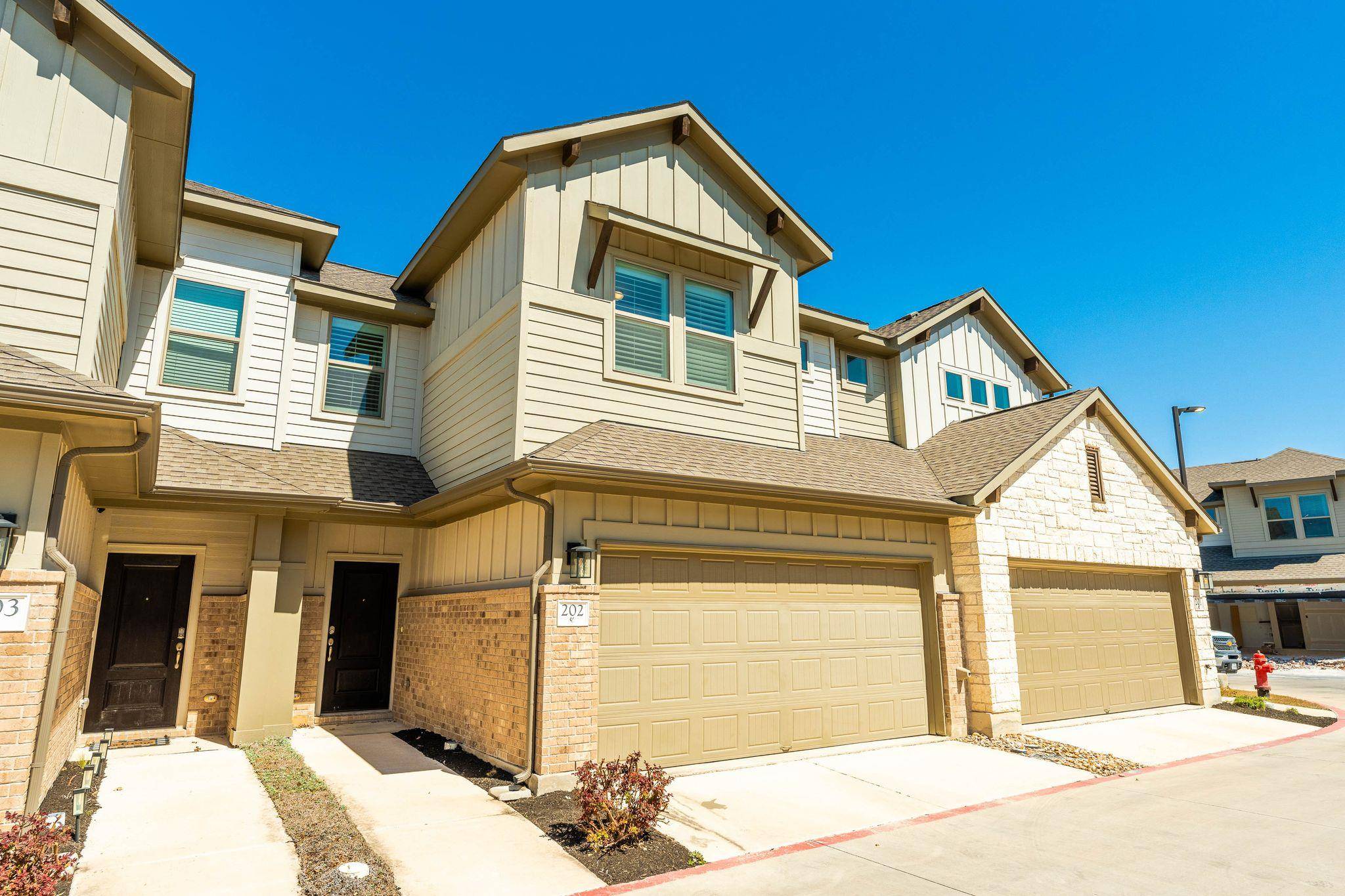2500 FOREST CREEK DR #202, Round Rock, TX 78664