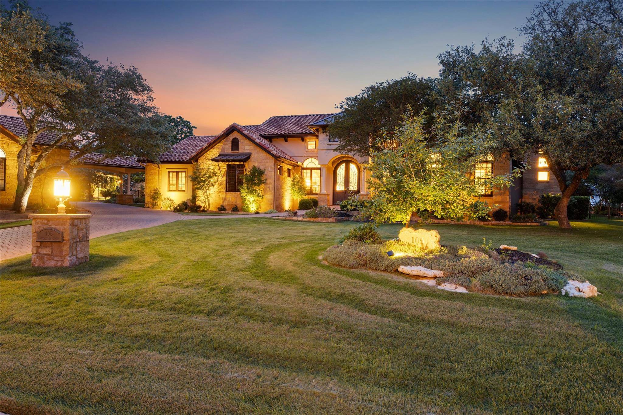 105 Pitchstone CV, Georgetown, TX 78628