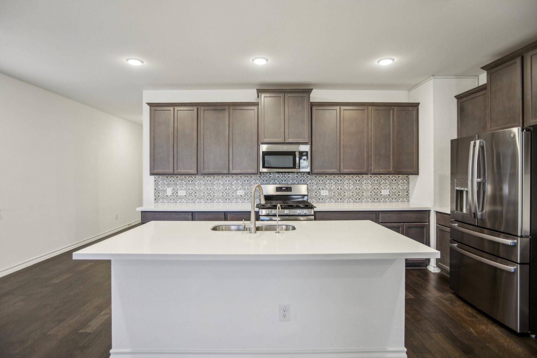 1011 Moose RD, Hutto, TX 78634
