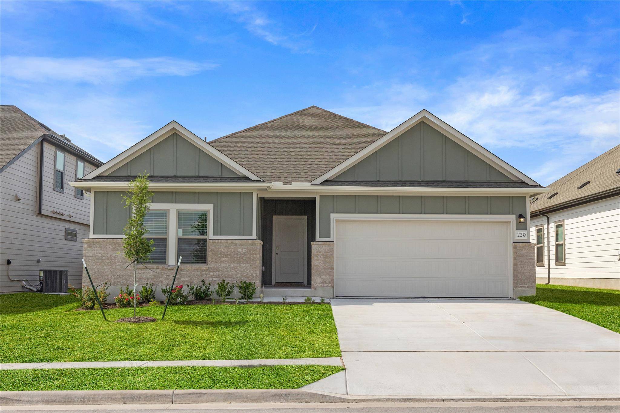 220 Lazy Lizzy RD, Jarrell, TX 76537