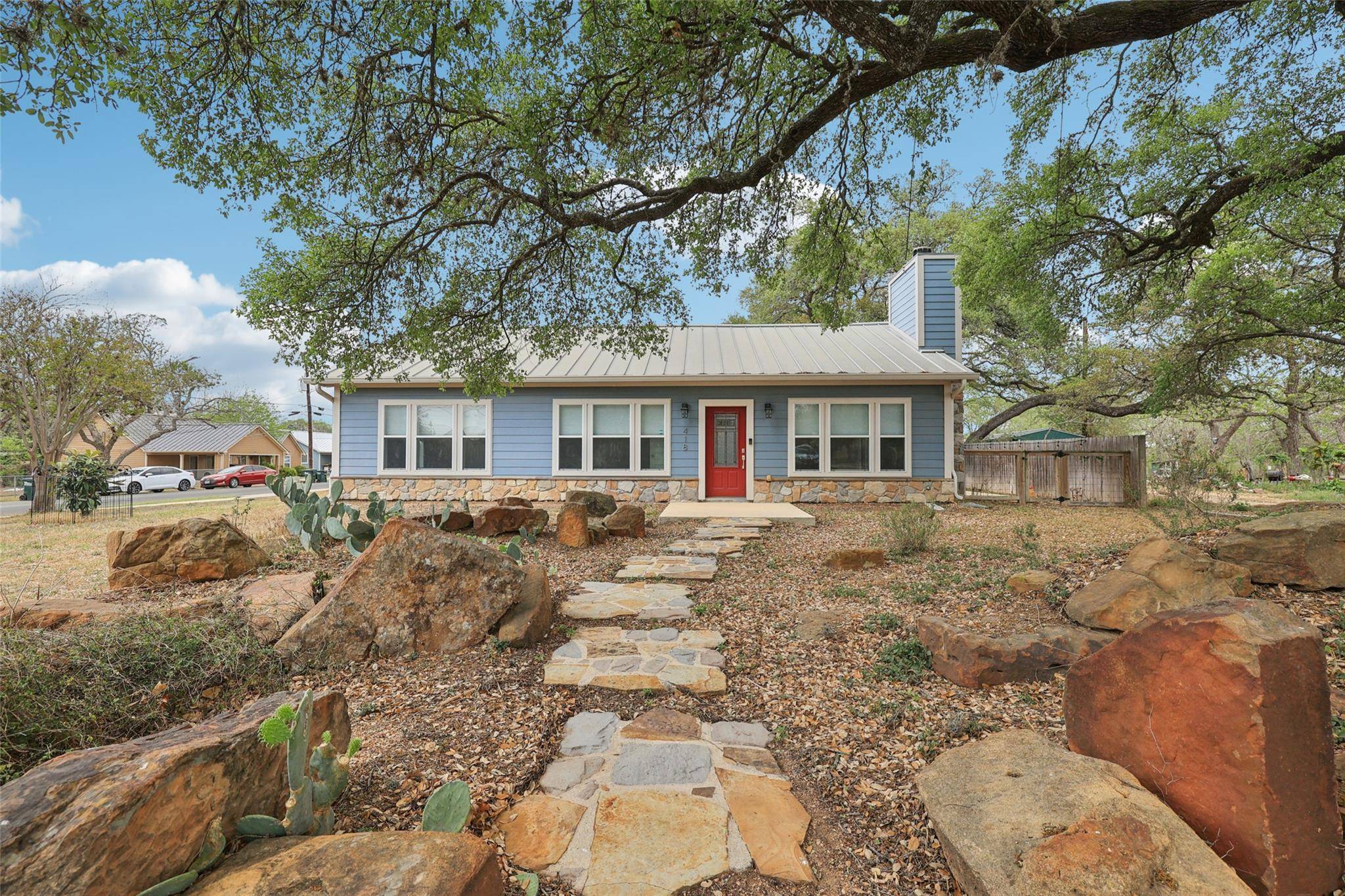 418 W Holland ST, San Marcos, TX 78666