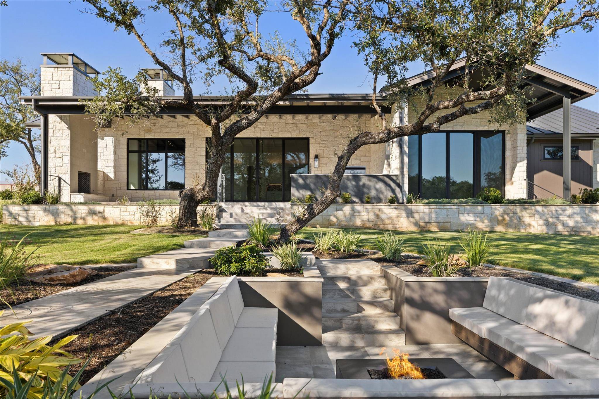 600 County Road 414, Spicewood, TX 78669
