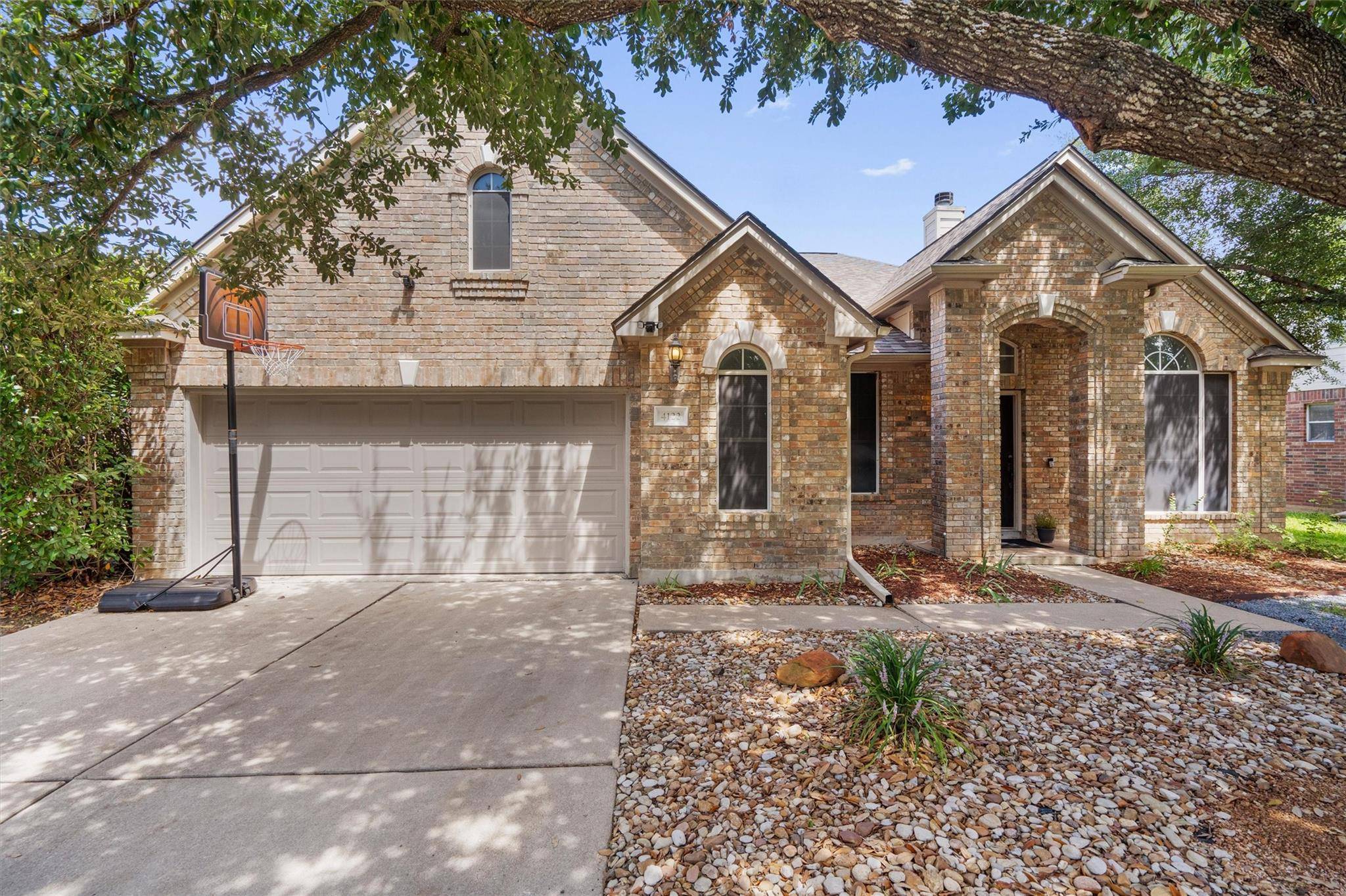 4122 Moss Hollow DR, Round Rock, TX 78681