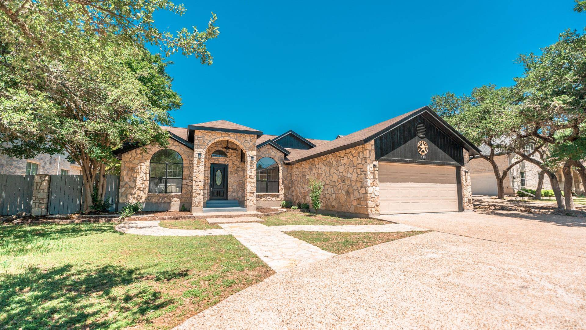 113 Augusta DR, Wimberley, TX 78676