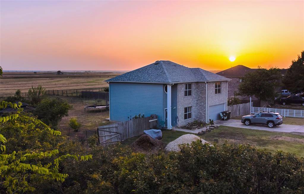 3080 Grassland LN, Kyle, TX 78640