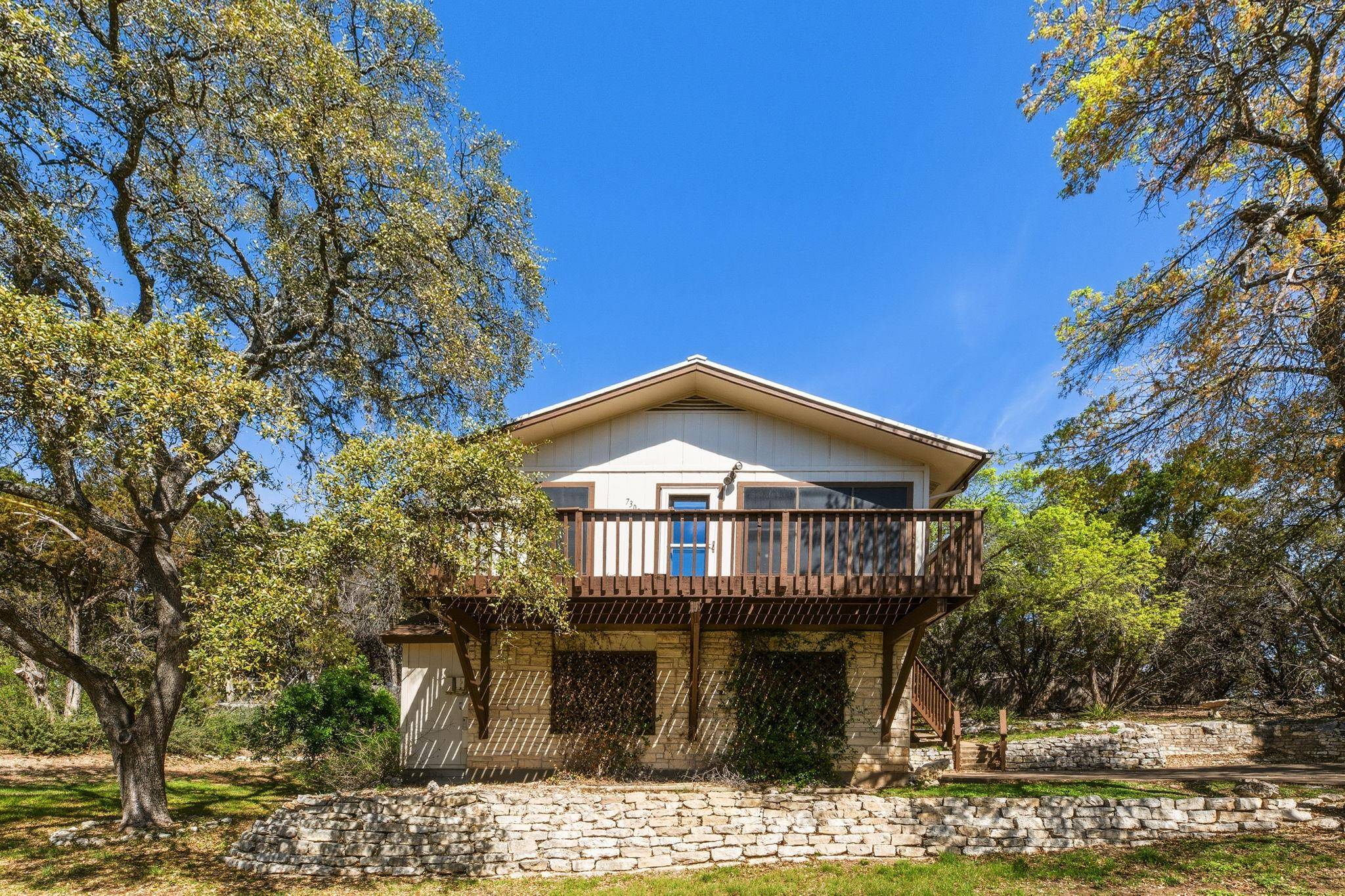 7303 White Oak DR, Lago Vista, TX 78645