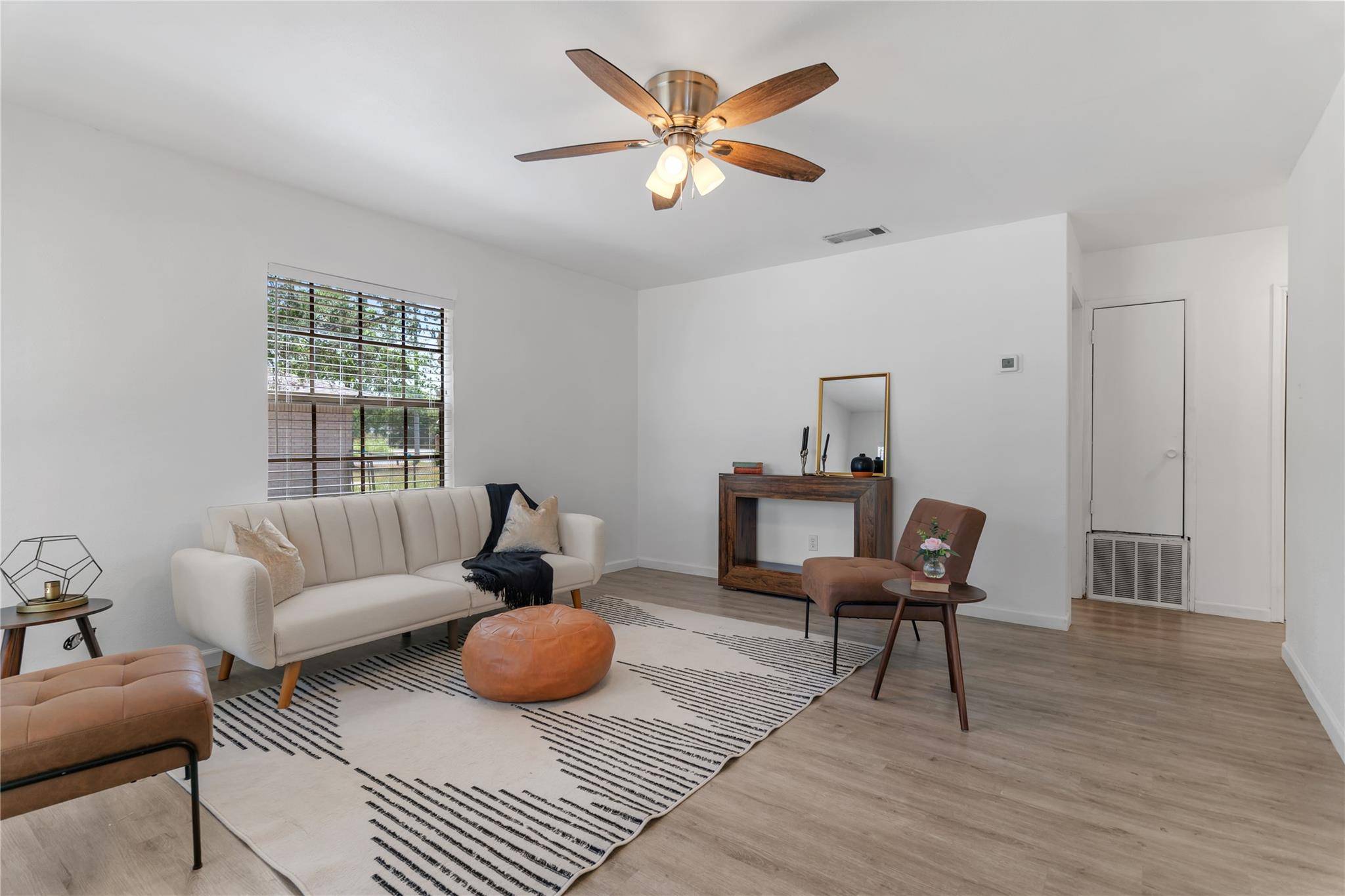 607 Magnolia ST, Bastrop, TX 78602