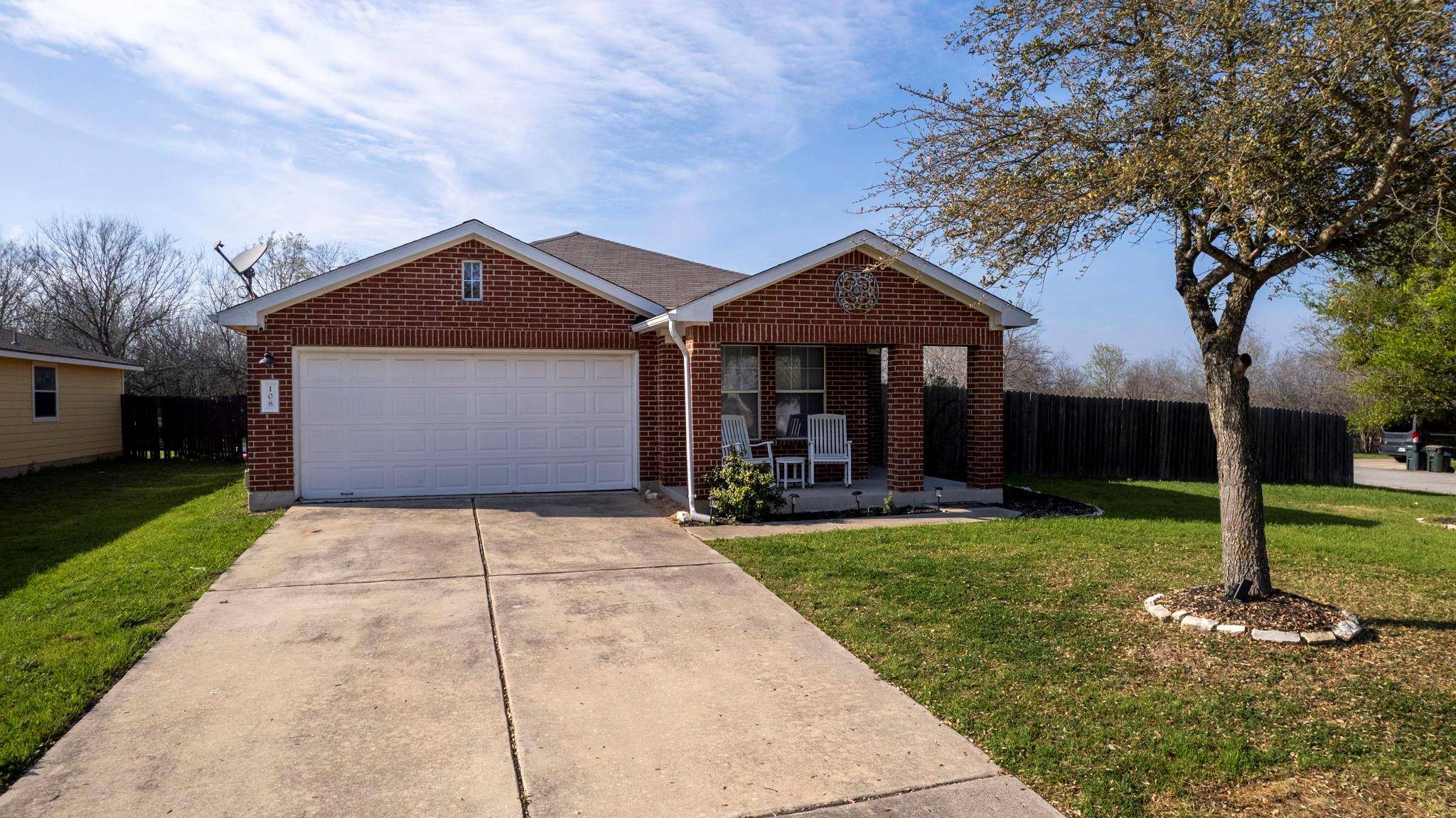 108 Loon Lake DR, Kyle, TX 78640