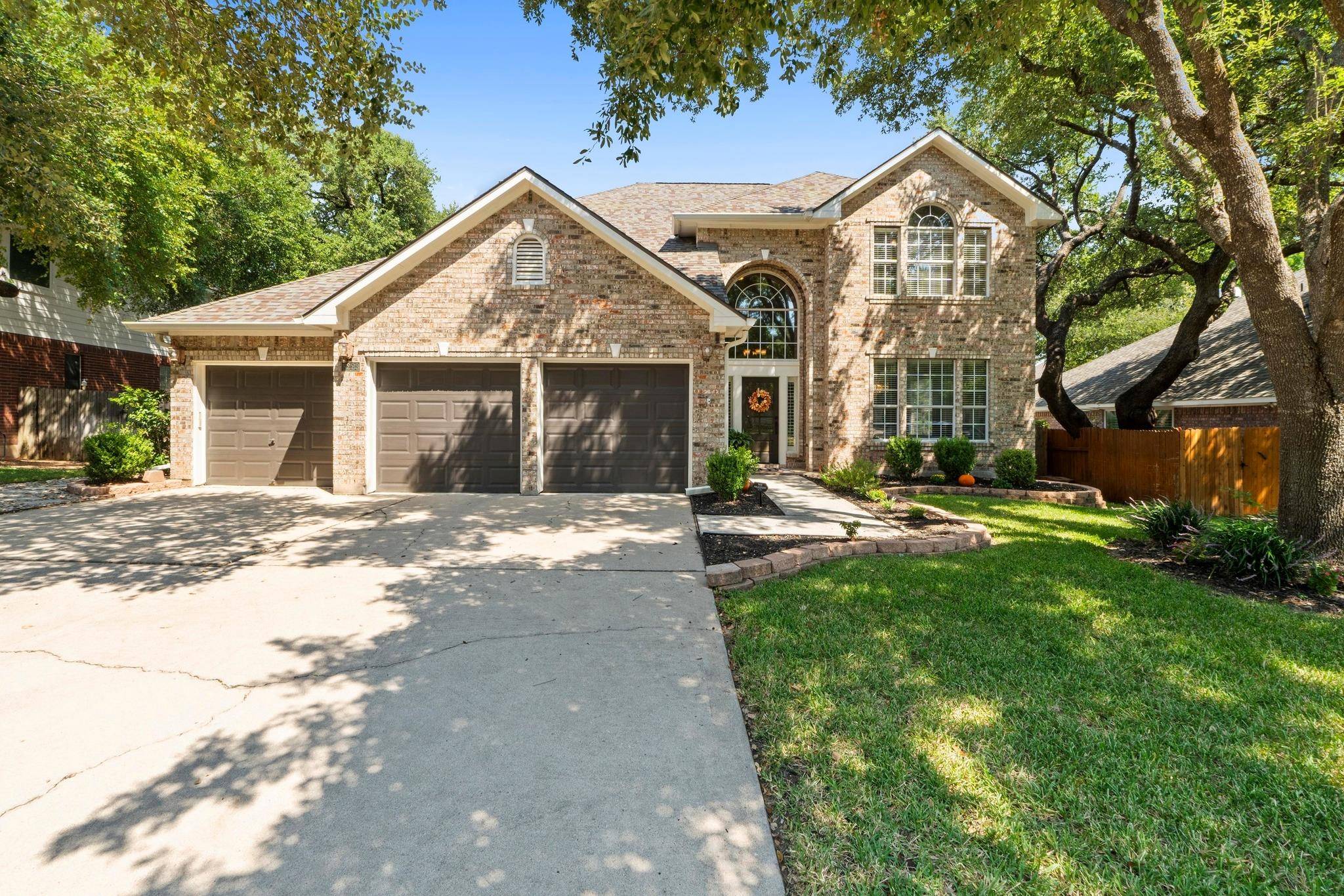8223 Fern Bluff Ave, Round Rock, TX 78681