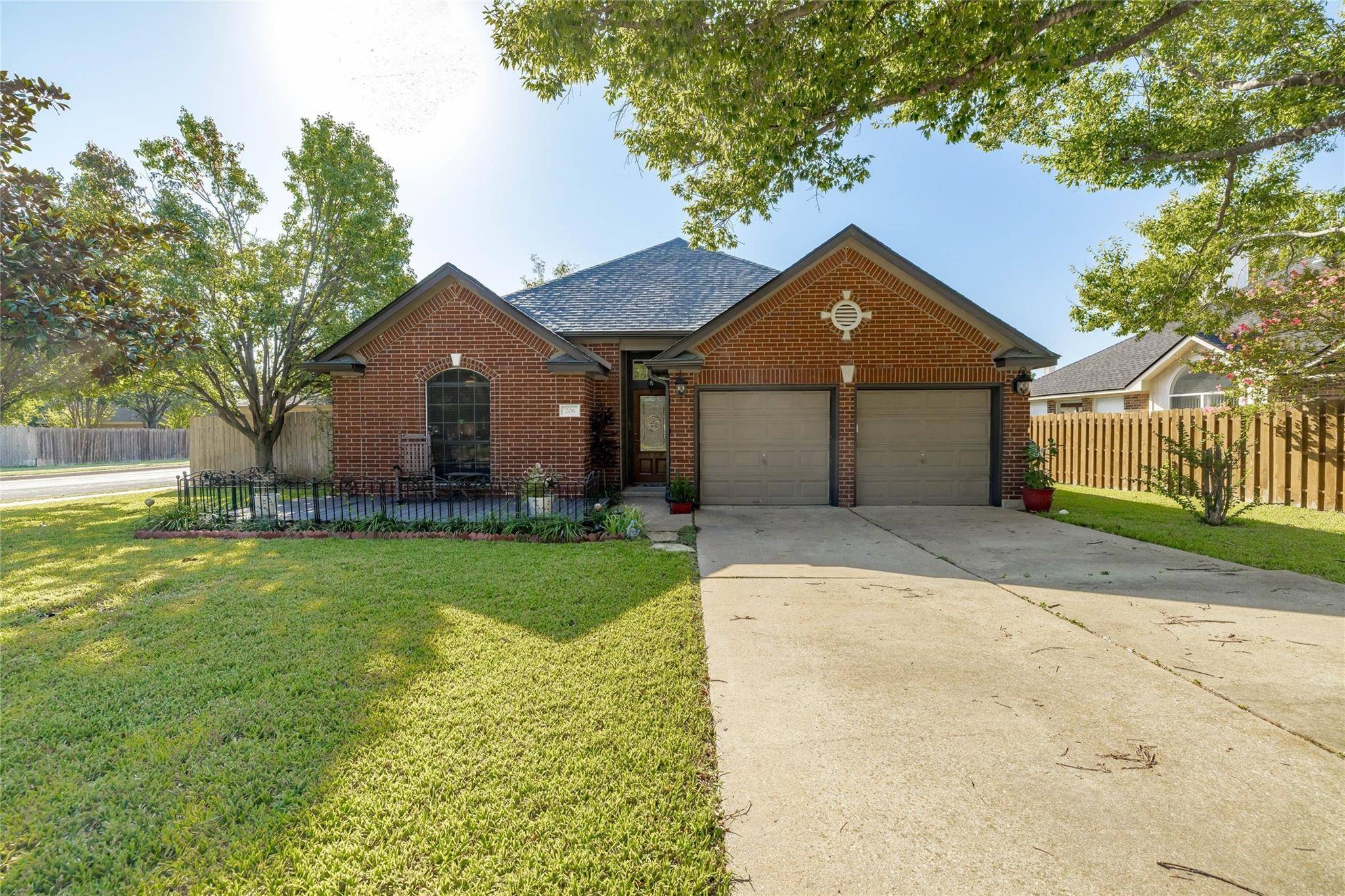 206 Glacier DR, Cedar Park, TX 78613
