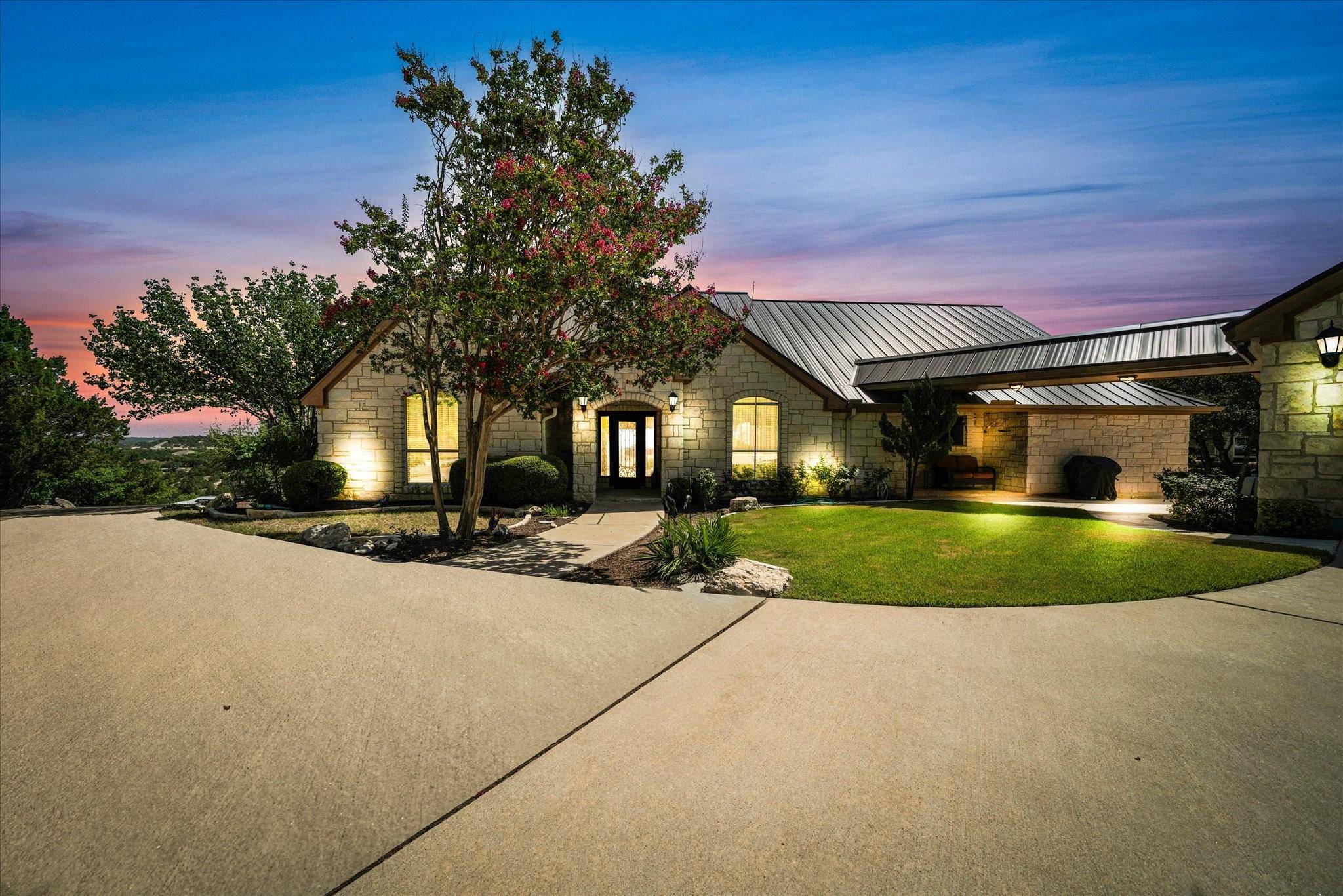 20421 Haystack CV, Spicewood, TX 78669