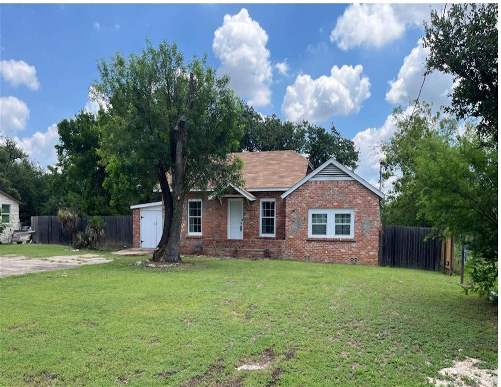 210 S Mustang Ave, Cedar Park, TX 78613