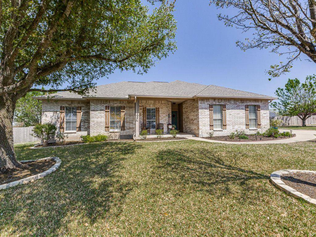 102 Pecos DR, Hutto, TX 78634