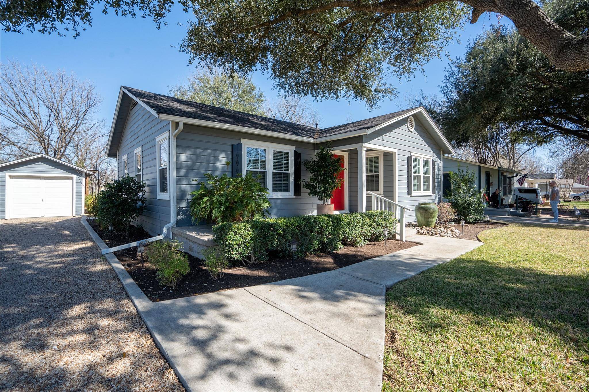 1312 Kimbro ST, Taylor, TX 76574