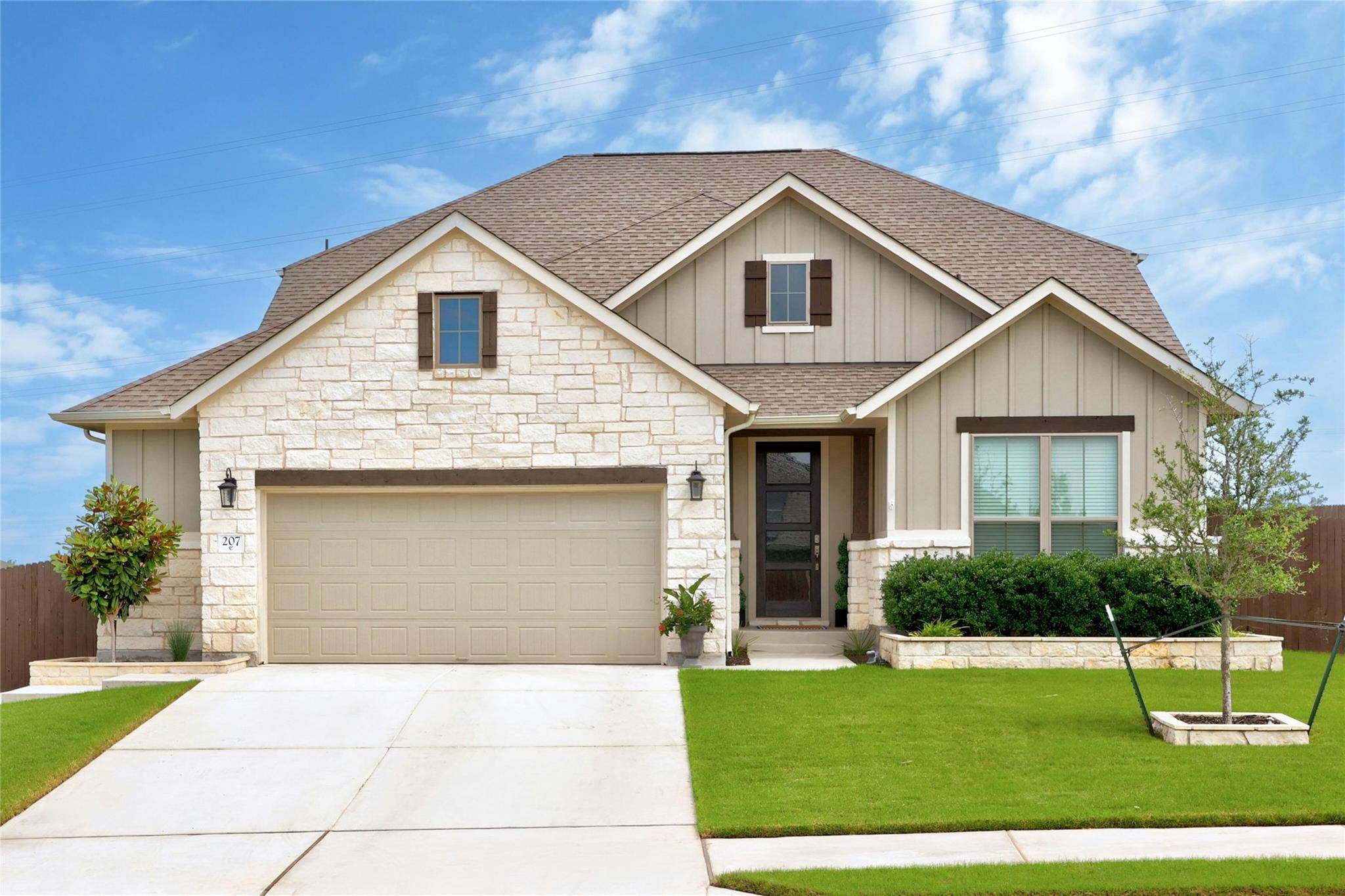 207 Finley ST, Hutto, TX 78634