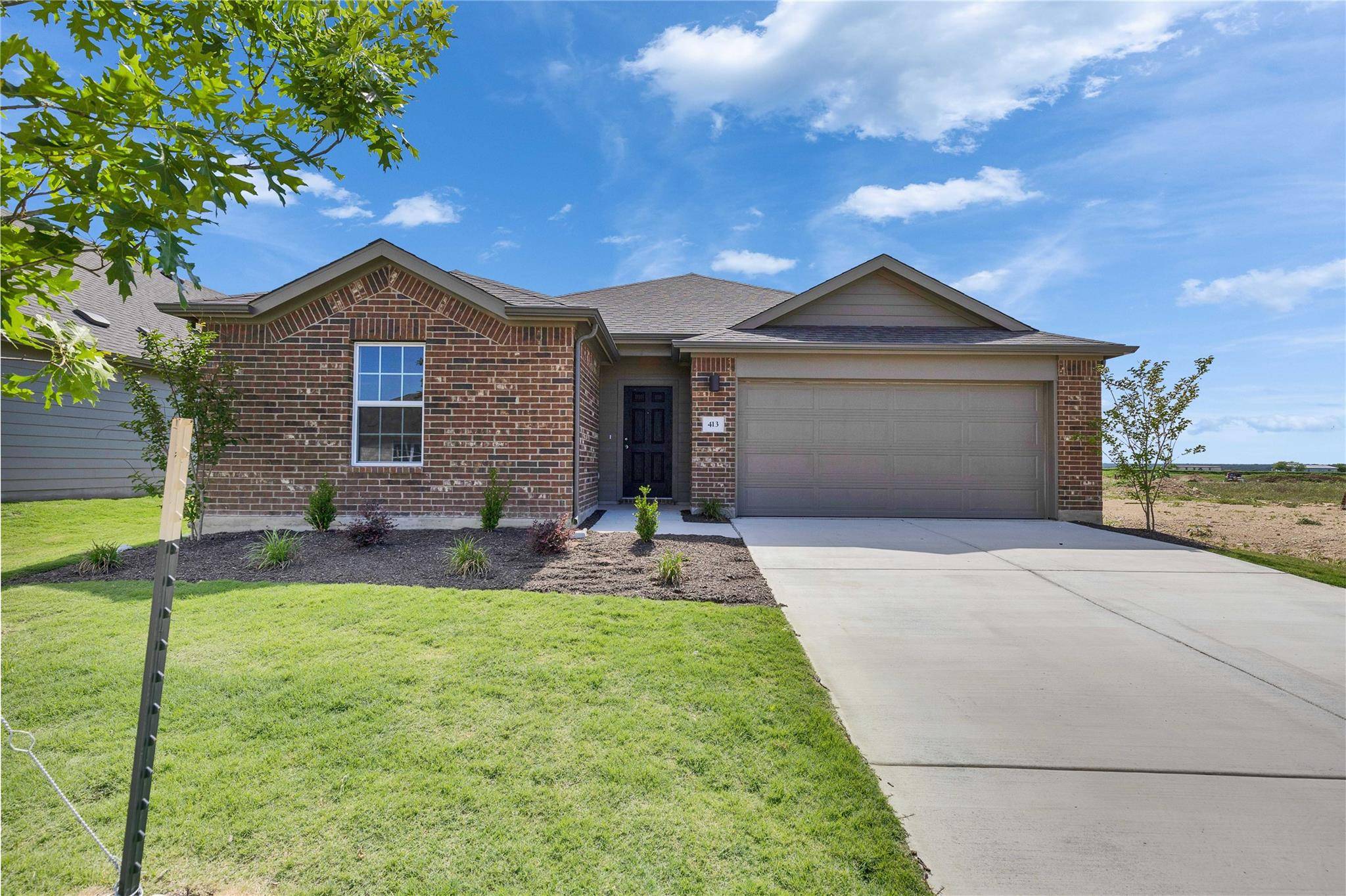 413 Red Wolf DR, Jarrell, TX 76537