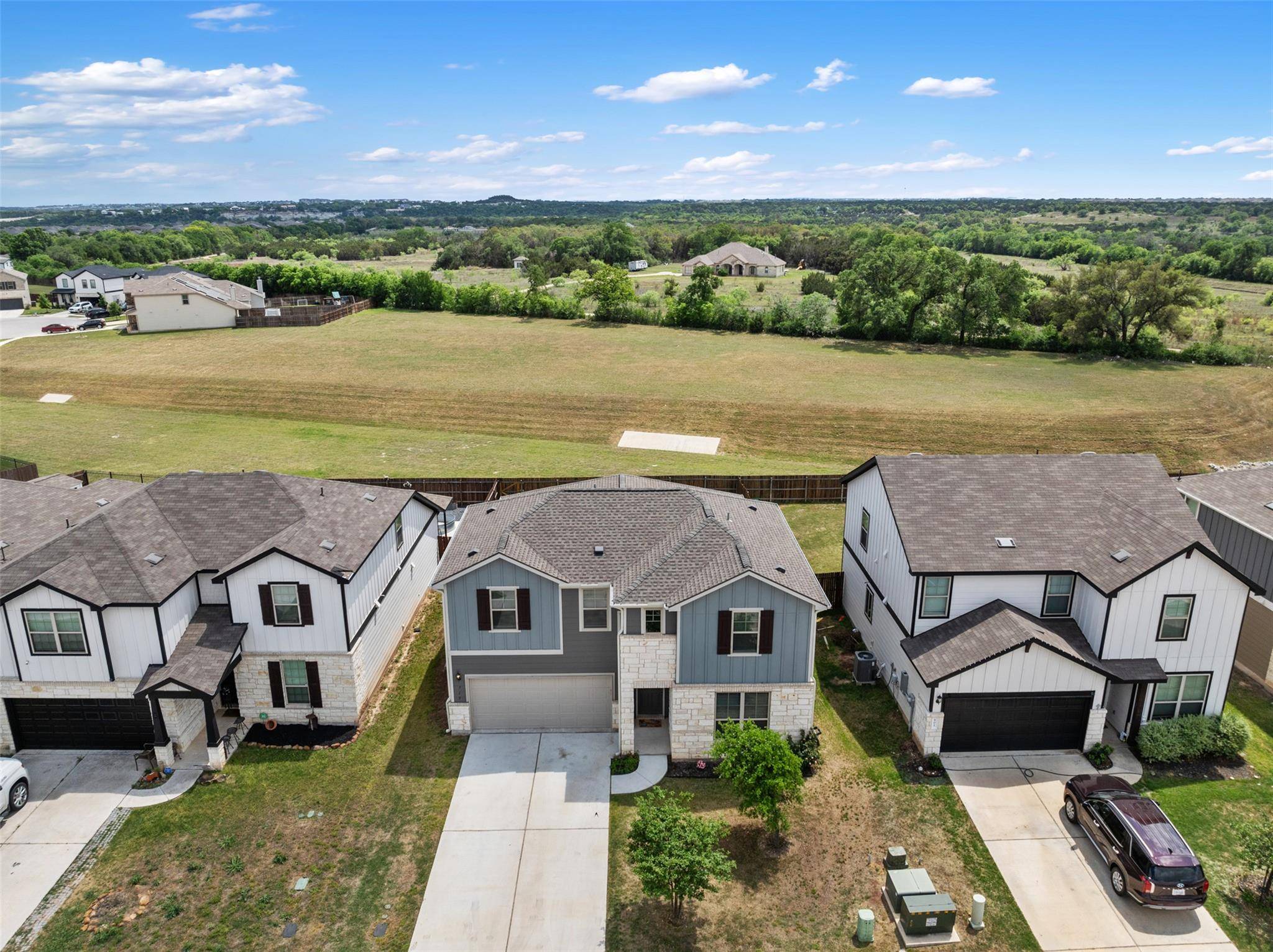 713 Hummingbird LN, Leander, TX 78641
