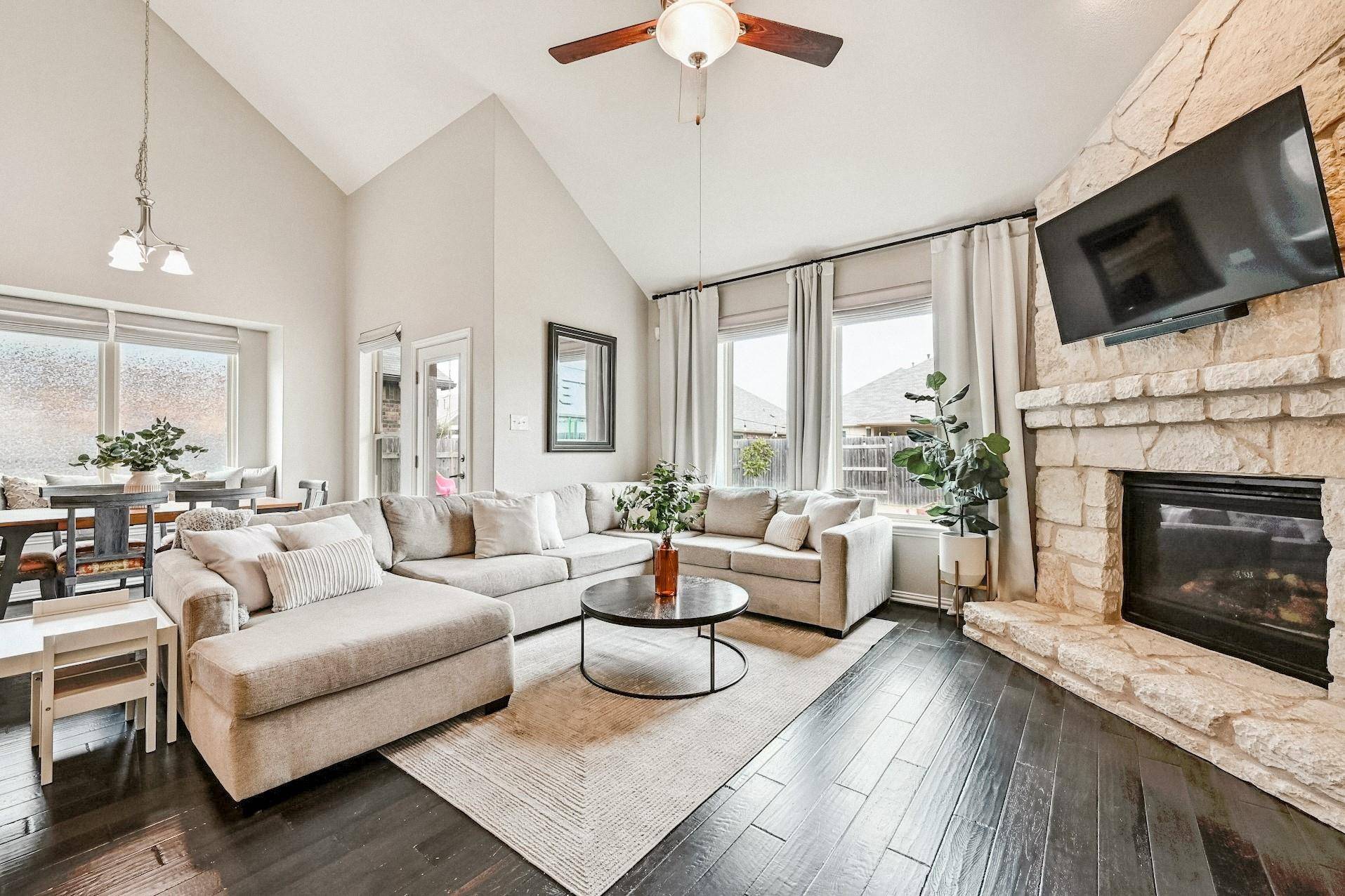 182 Banana ST, Buda, TX 78610