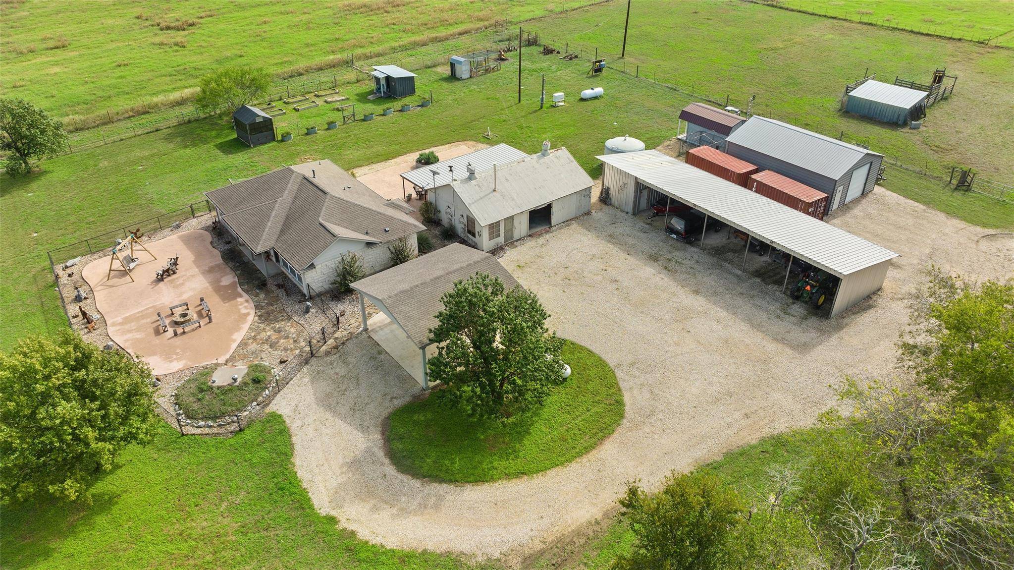 1175 County Road 428, Taylor, TX 76574
