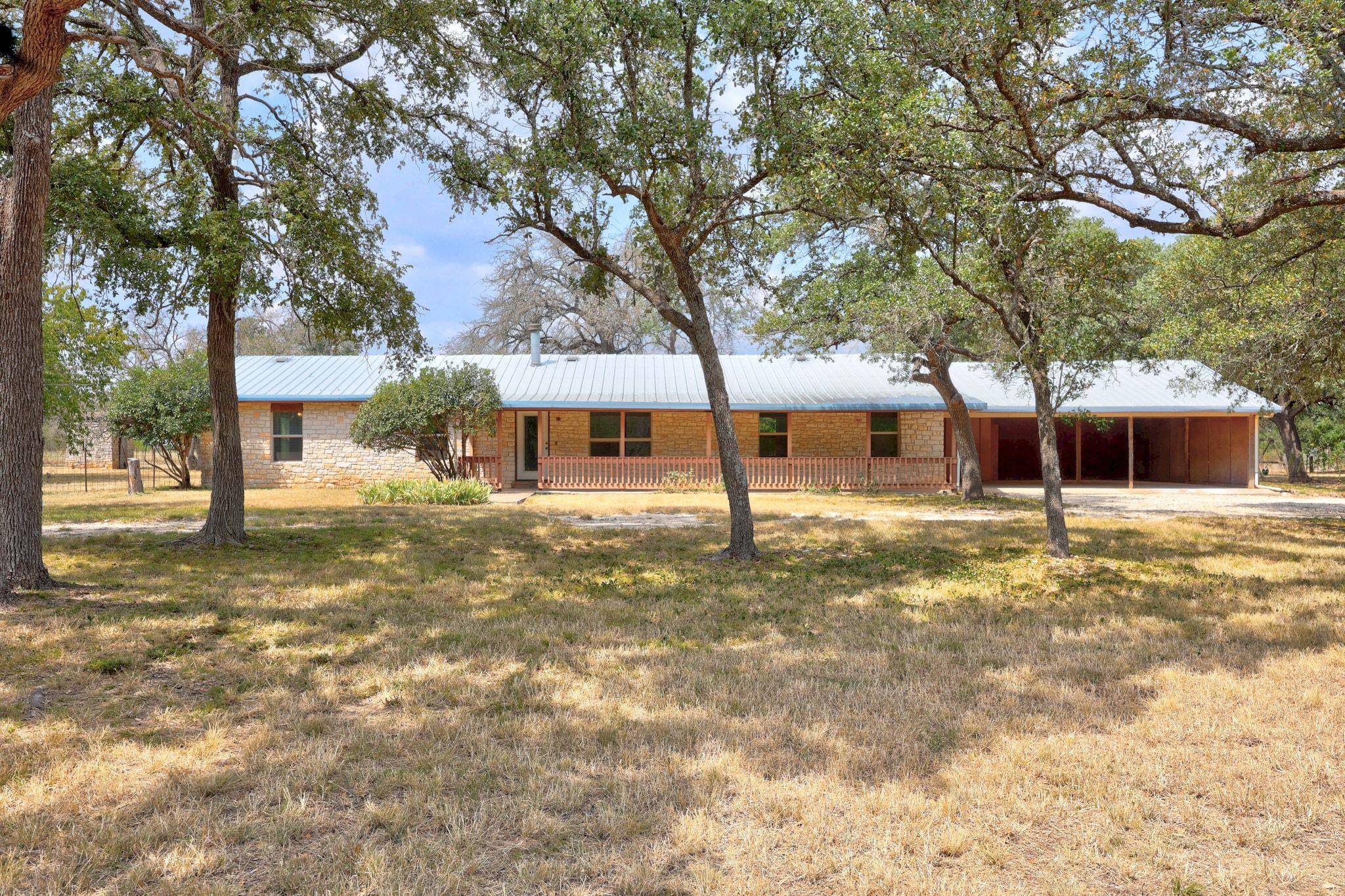301 Private Road 904, Georgetown, TX 78633