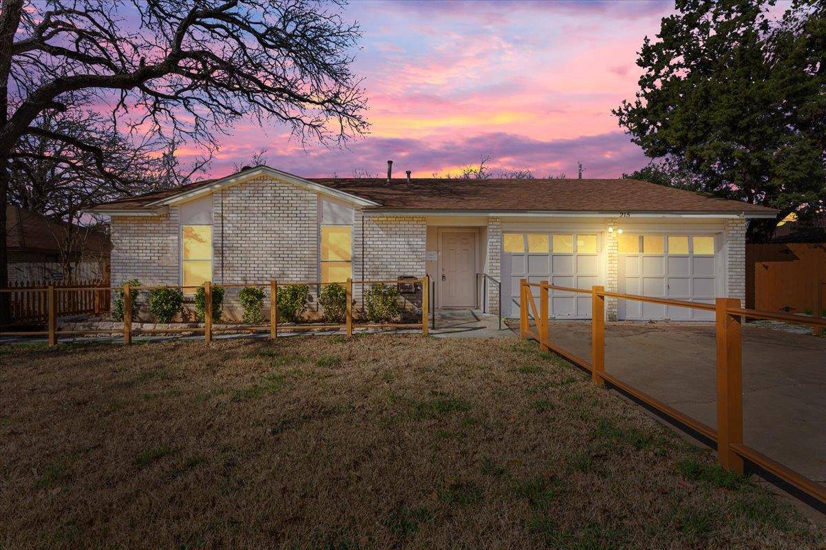 215 Burning Tree DR, Georgetown, TX 78628