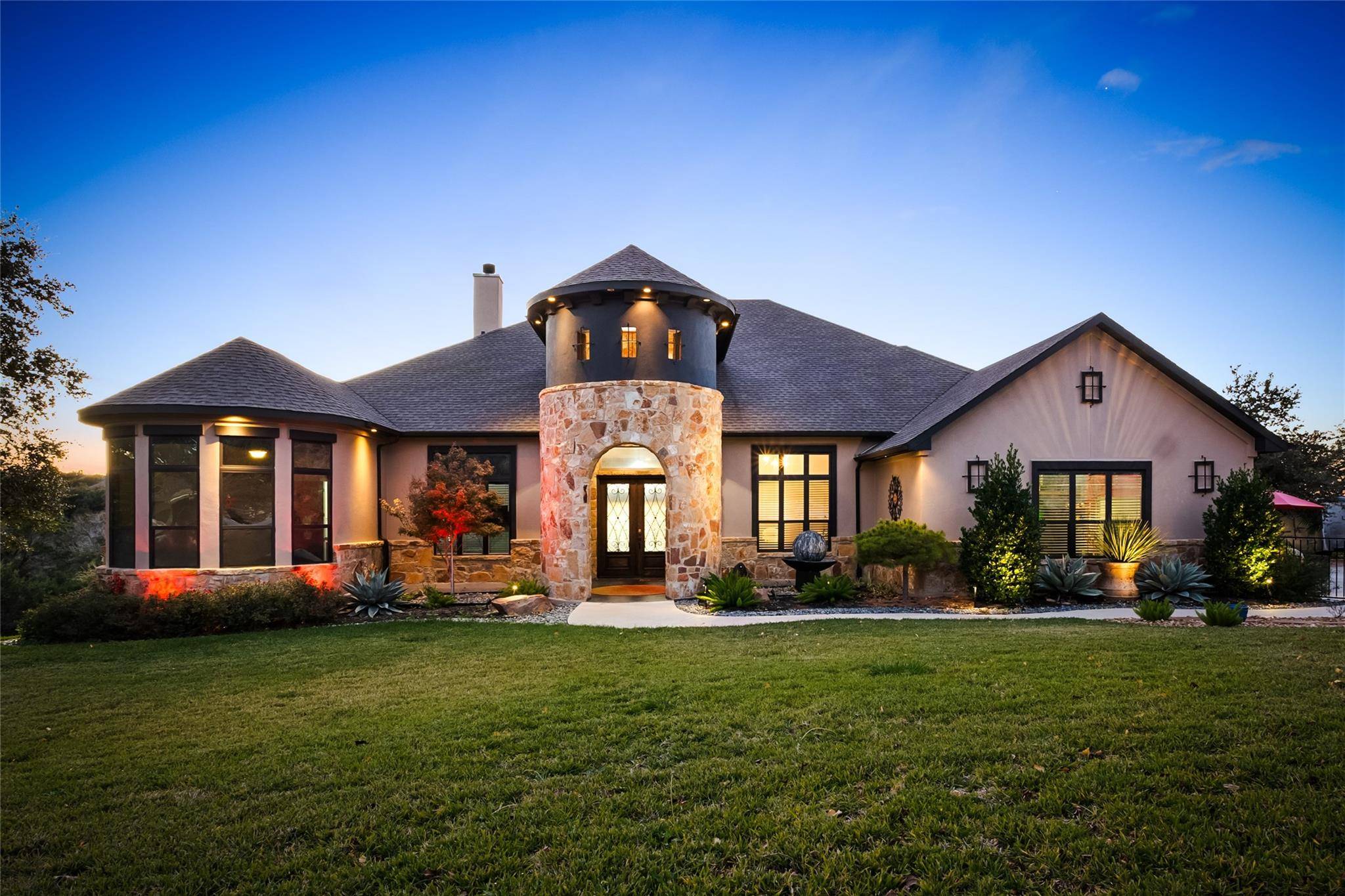 5100 Diamante DR, Spicewood, TX 78669