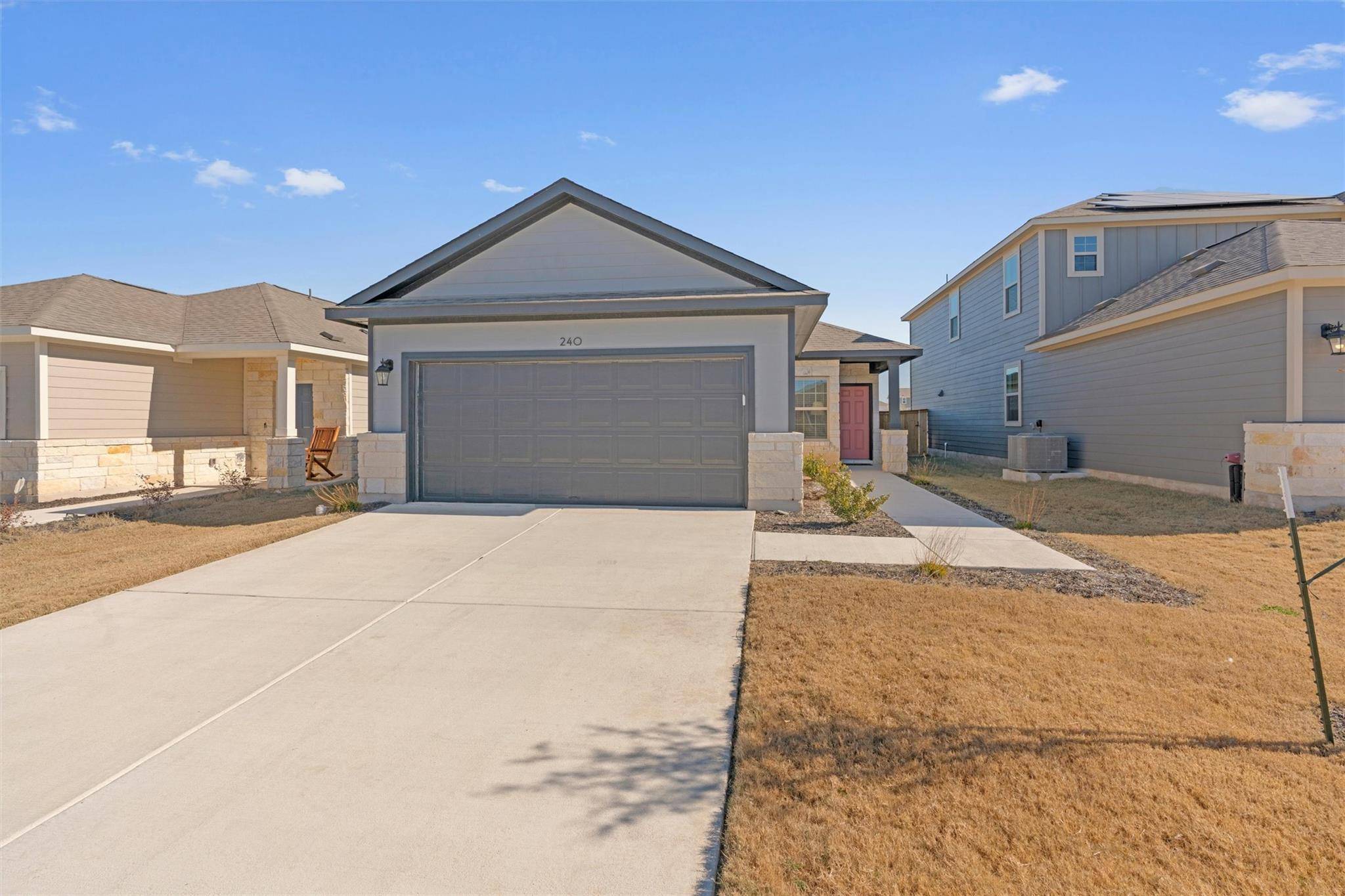 240 Kellys Heroes WAY, Jarrell, TX 76537