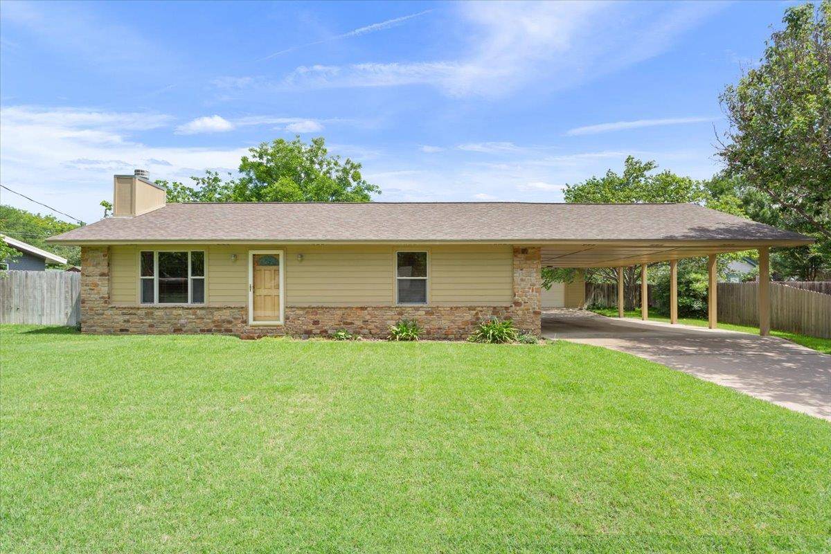 1115 Hackberry DR, Marble Falls, TX 78654