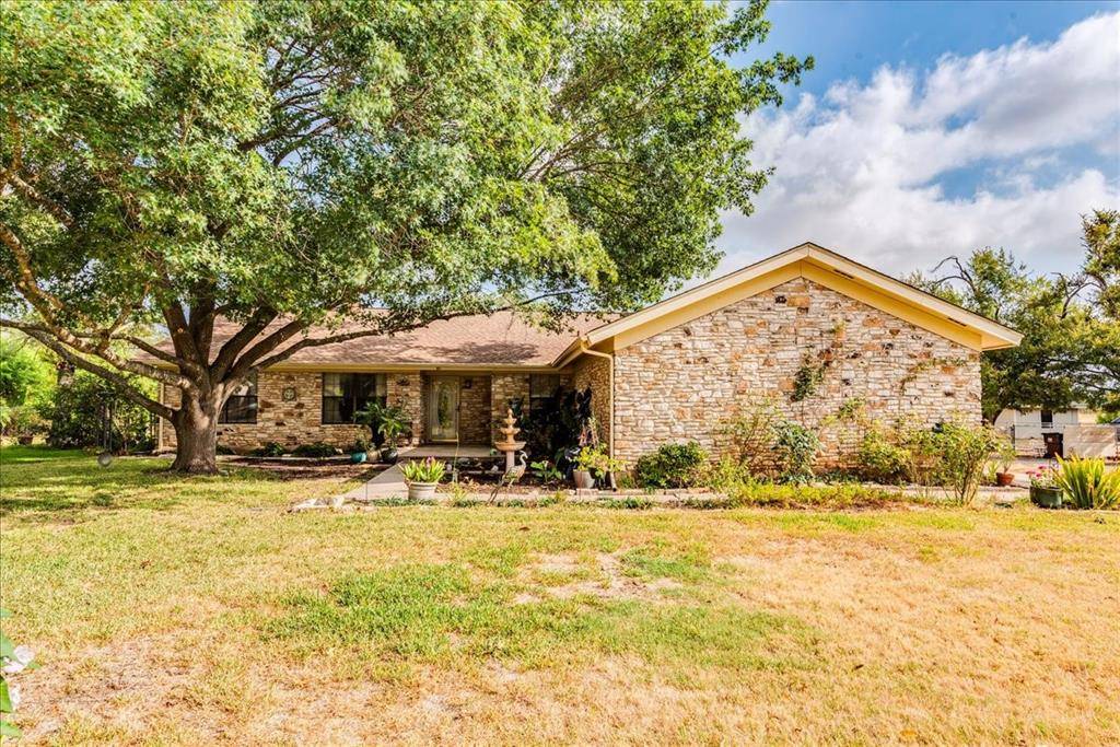 16 Evergreen DR, Round Rock, TX 78664