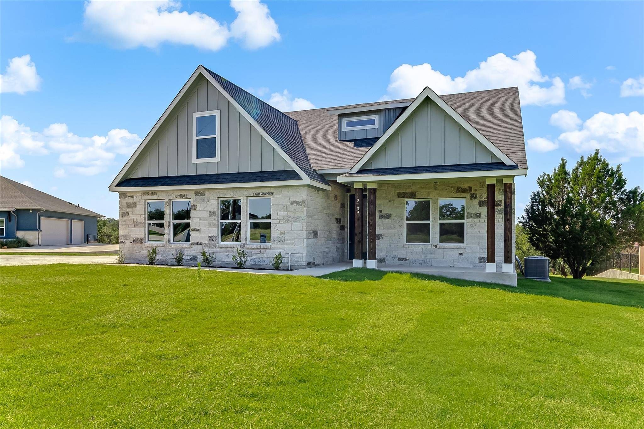 2109 Park View DR, Marble Falls, TX 78654
