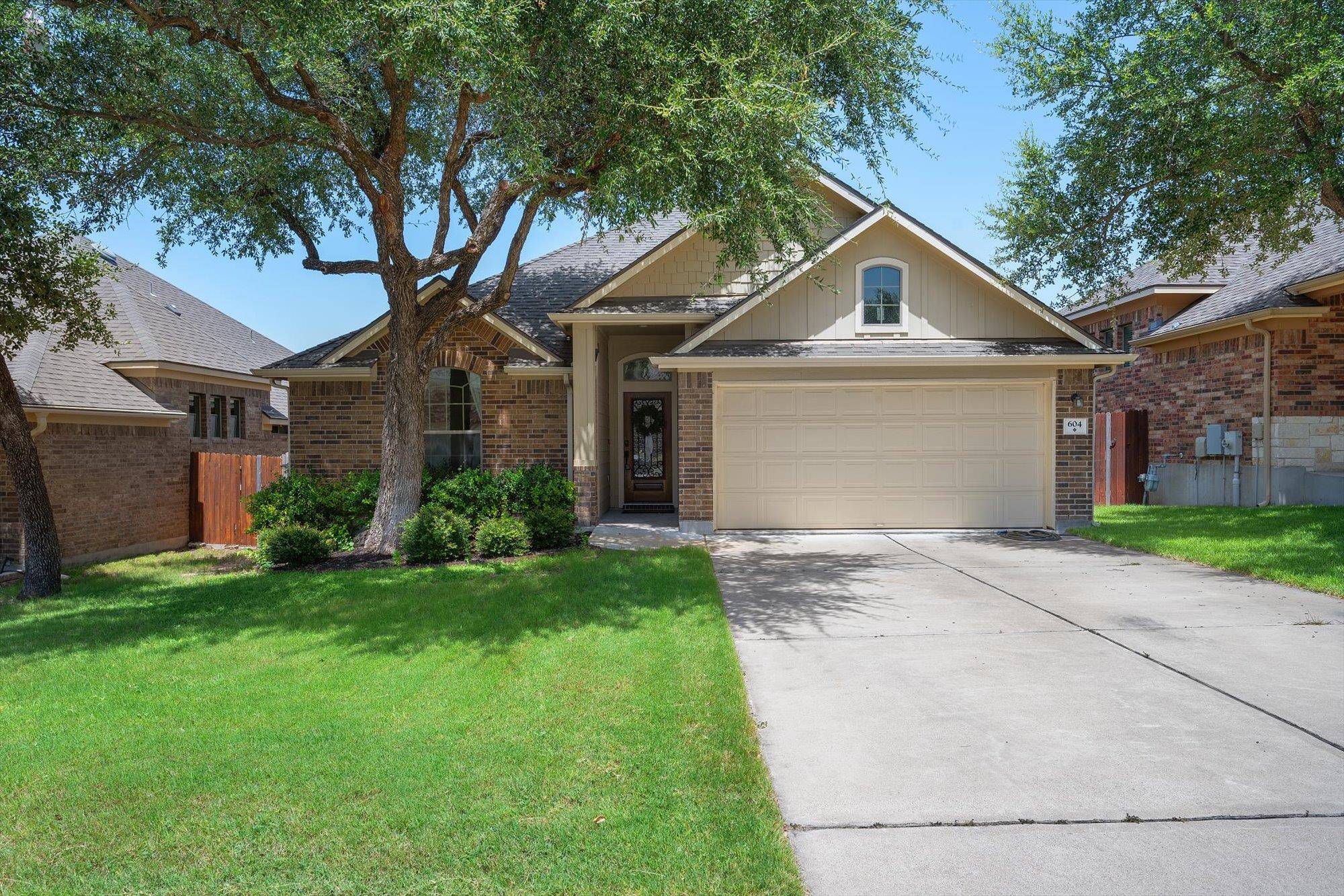 604 Cerezo DR, Leander, TX 78641