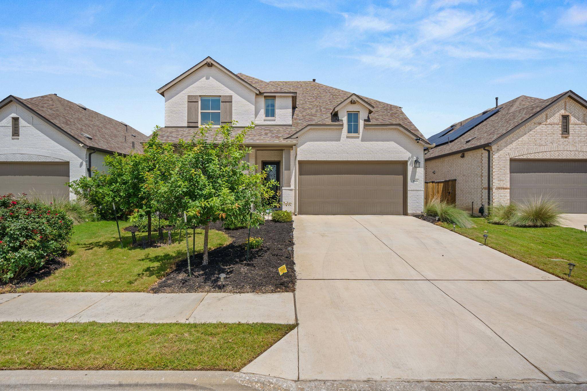 1921 Sir Nathaniel LN, Leander, TX 78641