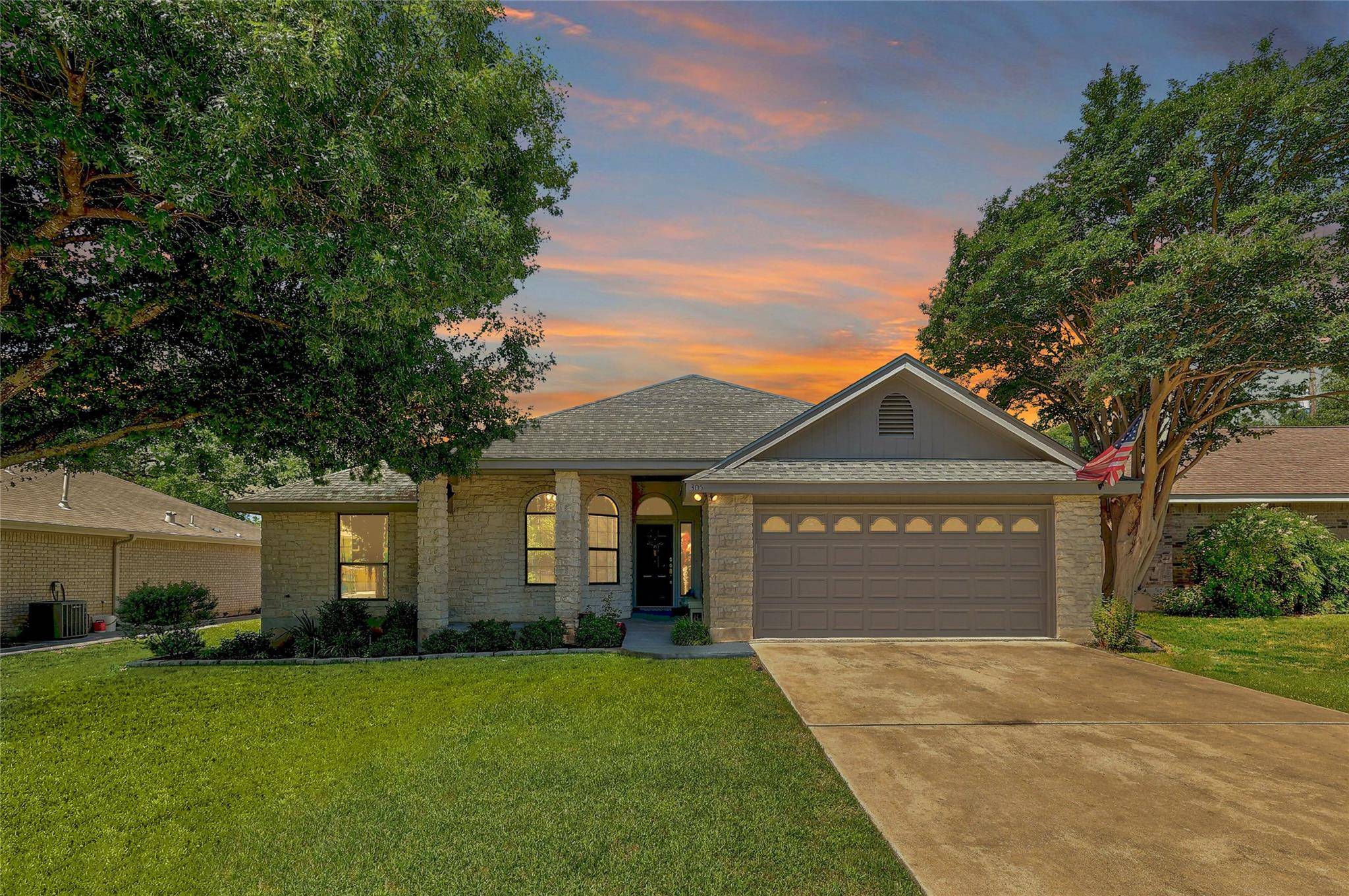 305 Rockcrest DR, Georgetown, TX 78628