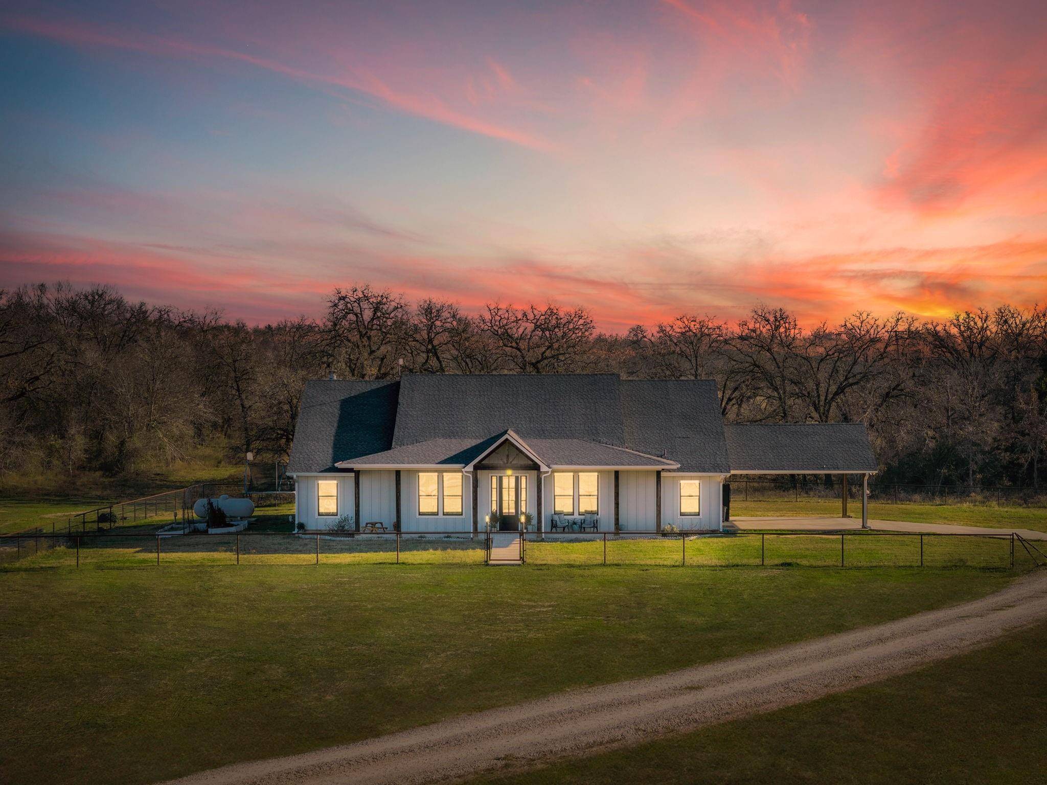 842 County Road 325, Rockdale, TX 76567
