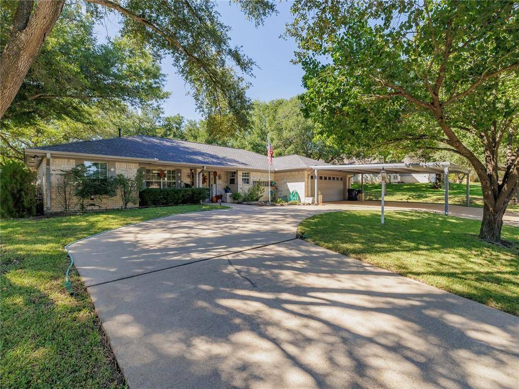 707 Palmer ST, Rockdale, TX 76567
