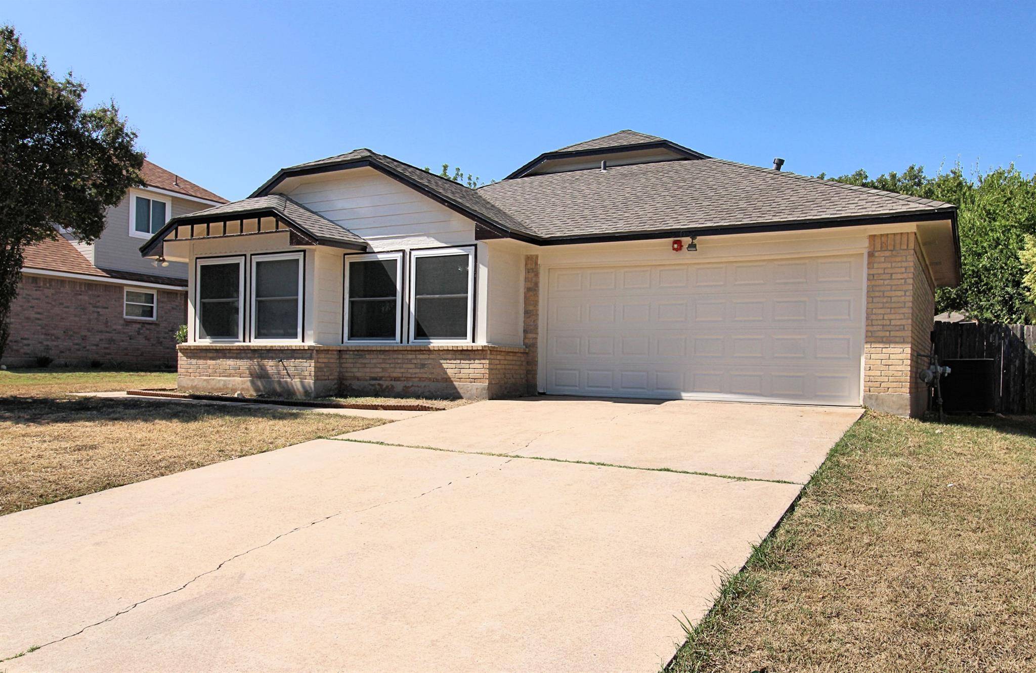 909 Clearwater TRL, Round Rock, TX 78664