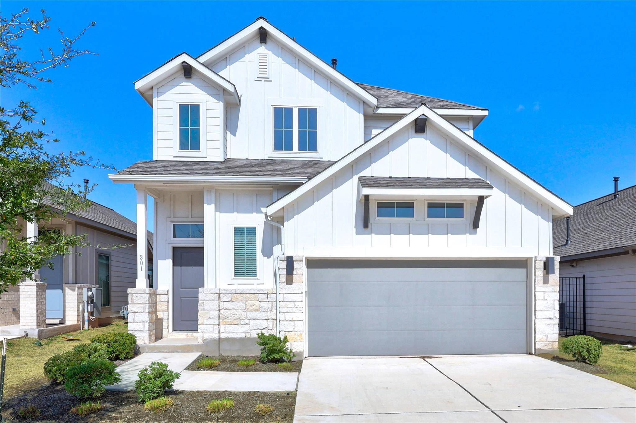 301 Banyon DR, Liberty Hill, TX 78642