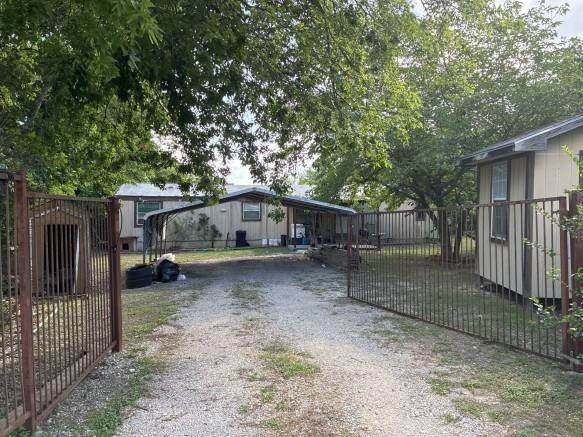 408 Greenfield RD, Kyle, TX 78640