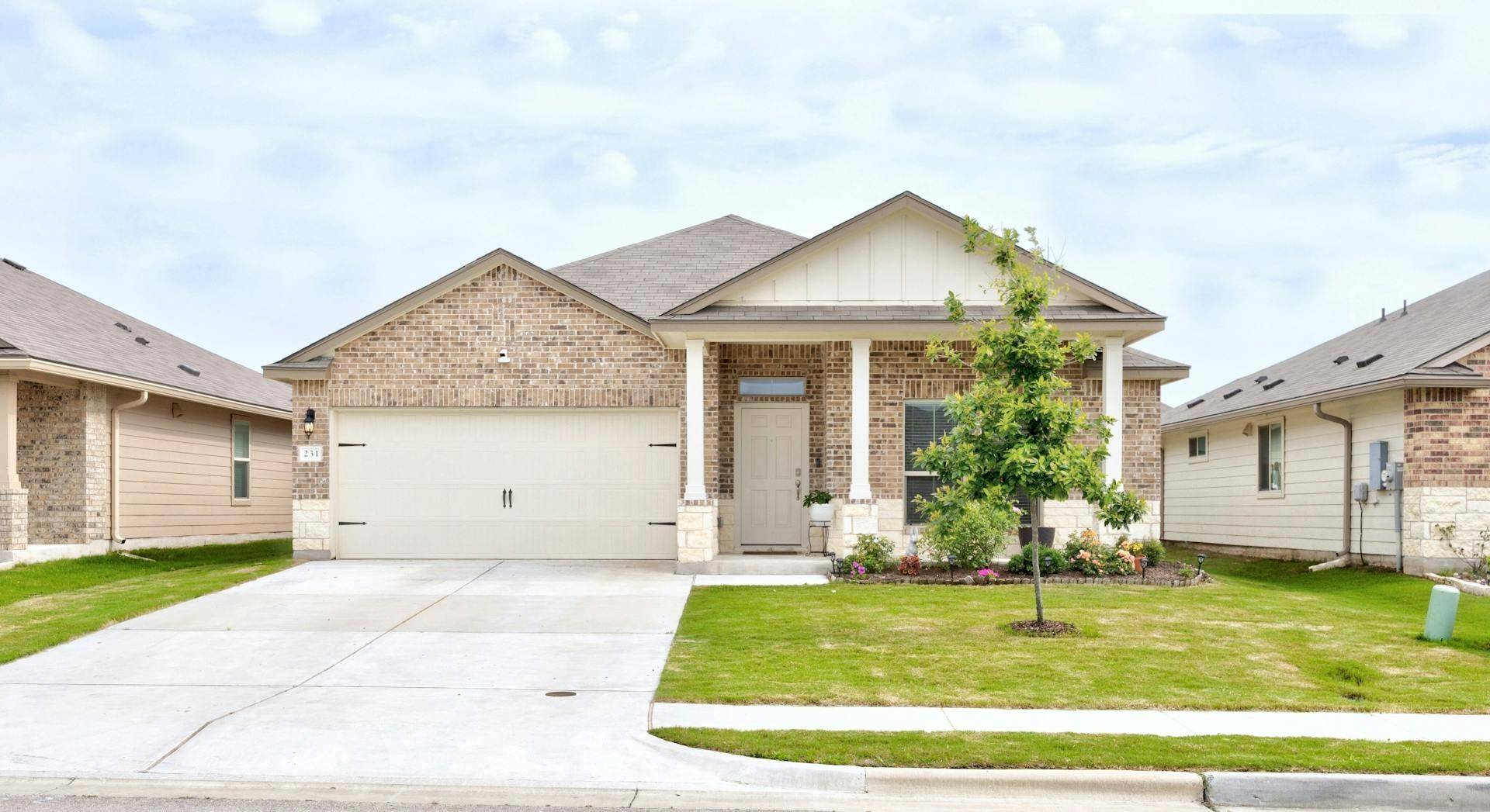231 Reagor DR, Taylor, TX 76574
