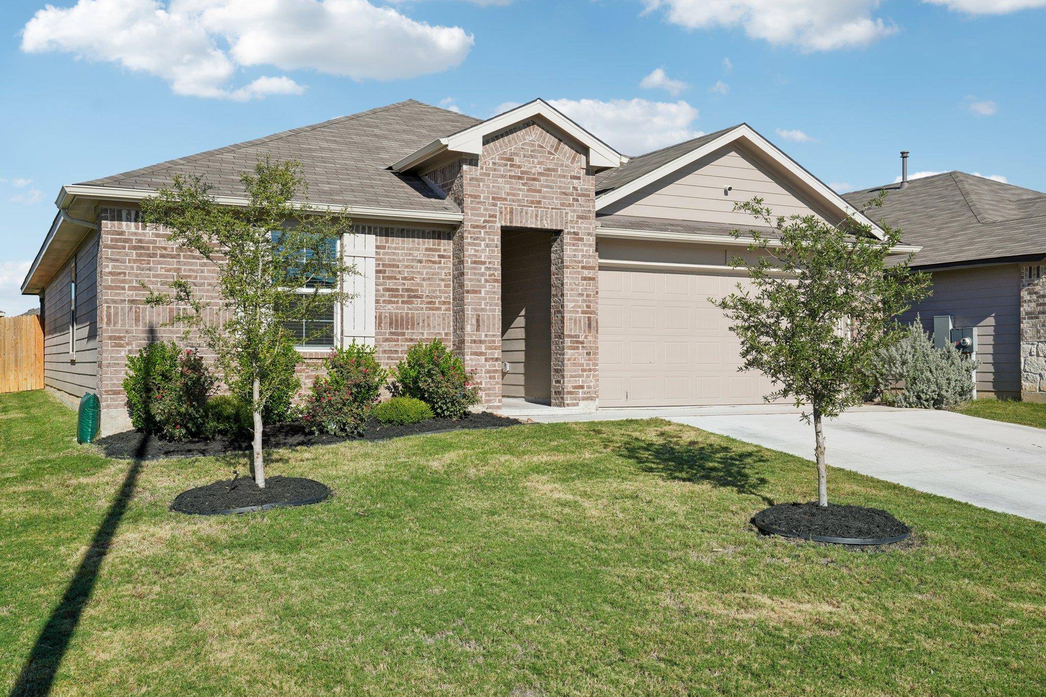 1428 REDWOOD CRK, Seguin, TX 78155