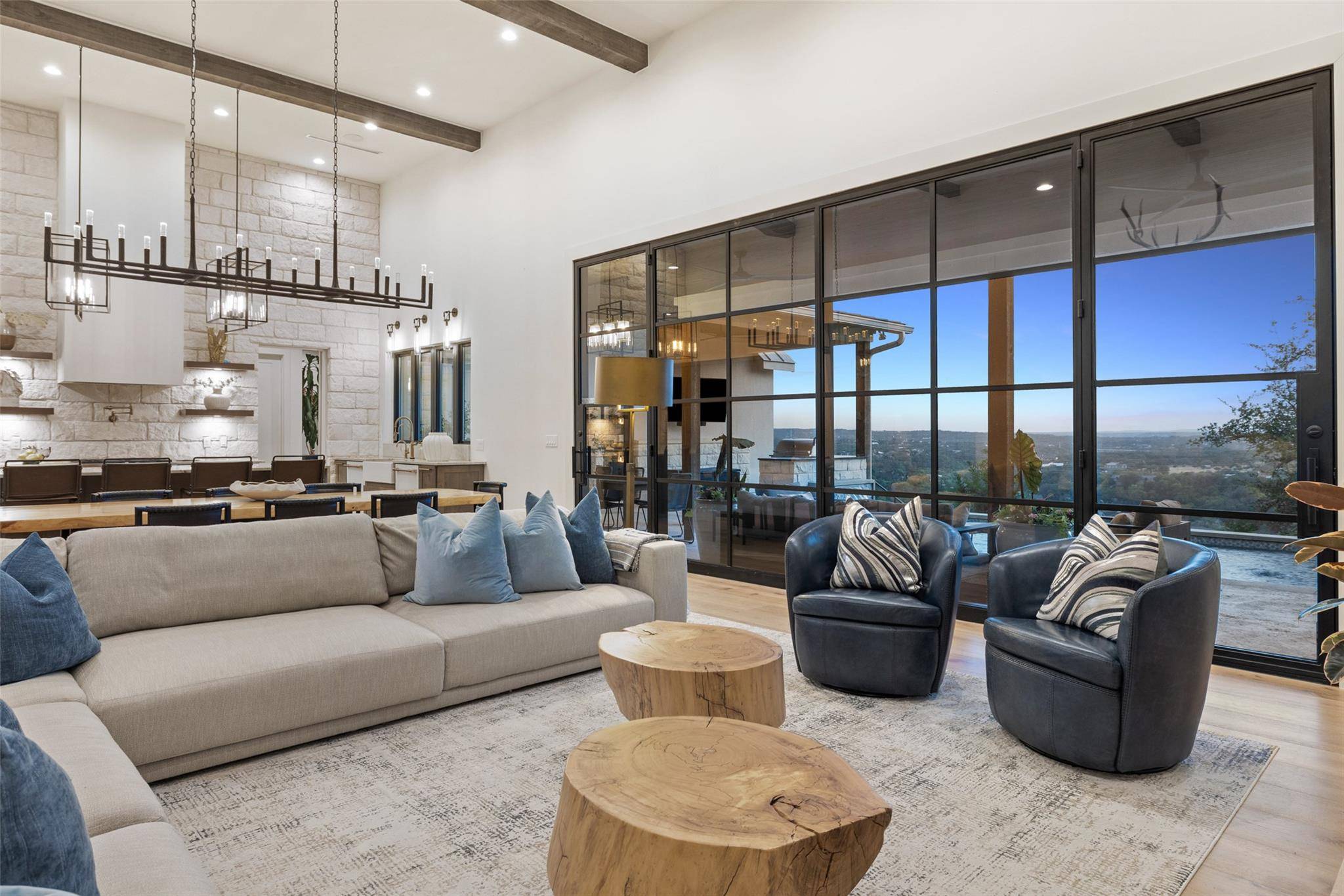 1733 Nightlife CV, Spicewood, TX 78669