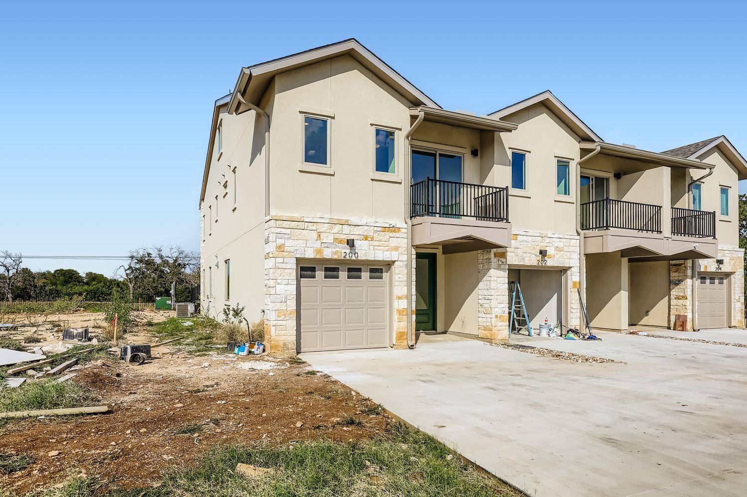 200 Tesla CIR, Austin, TX 78681