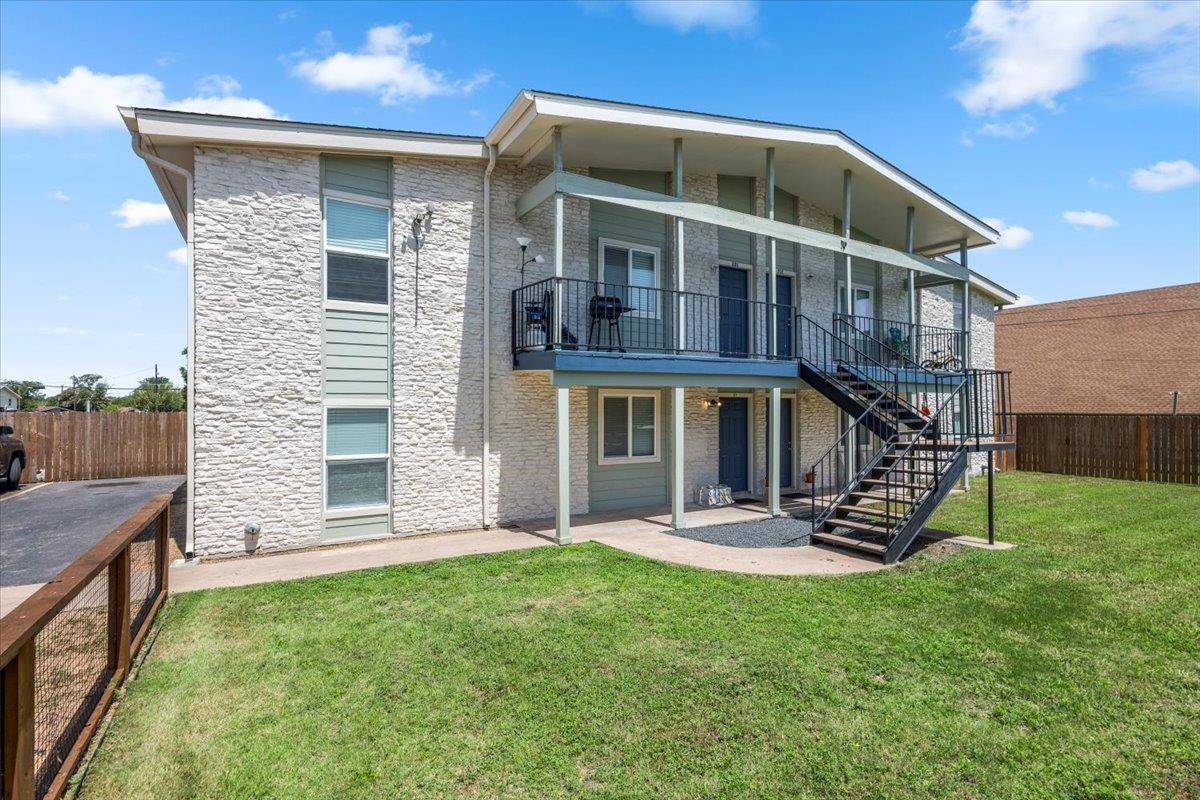 1904 Hearthstone DR, Austin, TX 78757