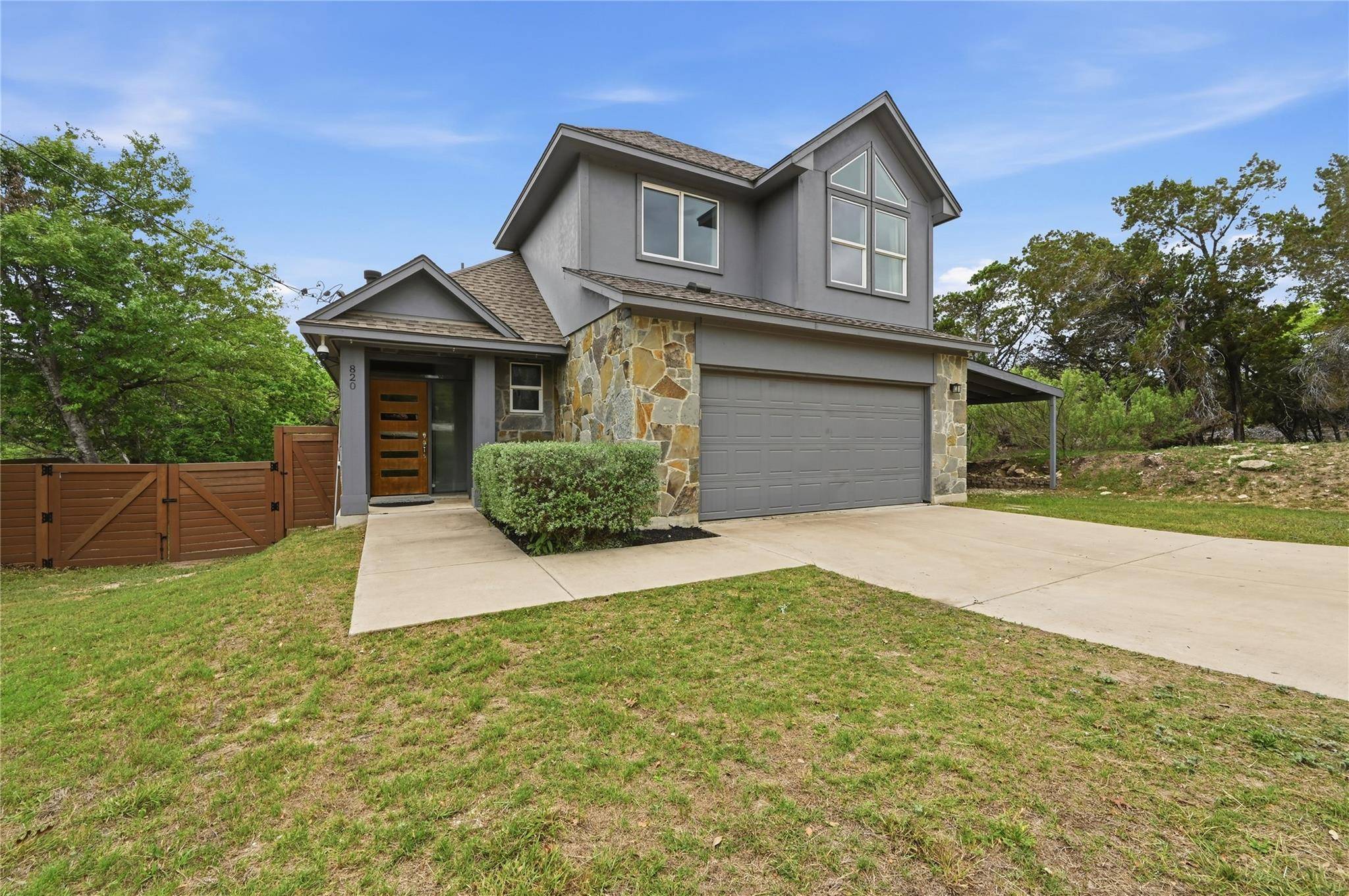 820 Panorama DR, Dripping Springs, TX 78620