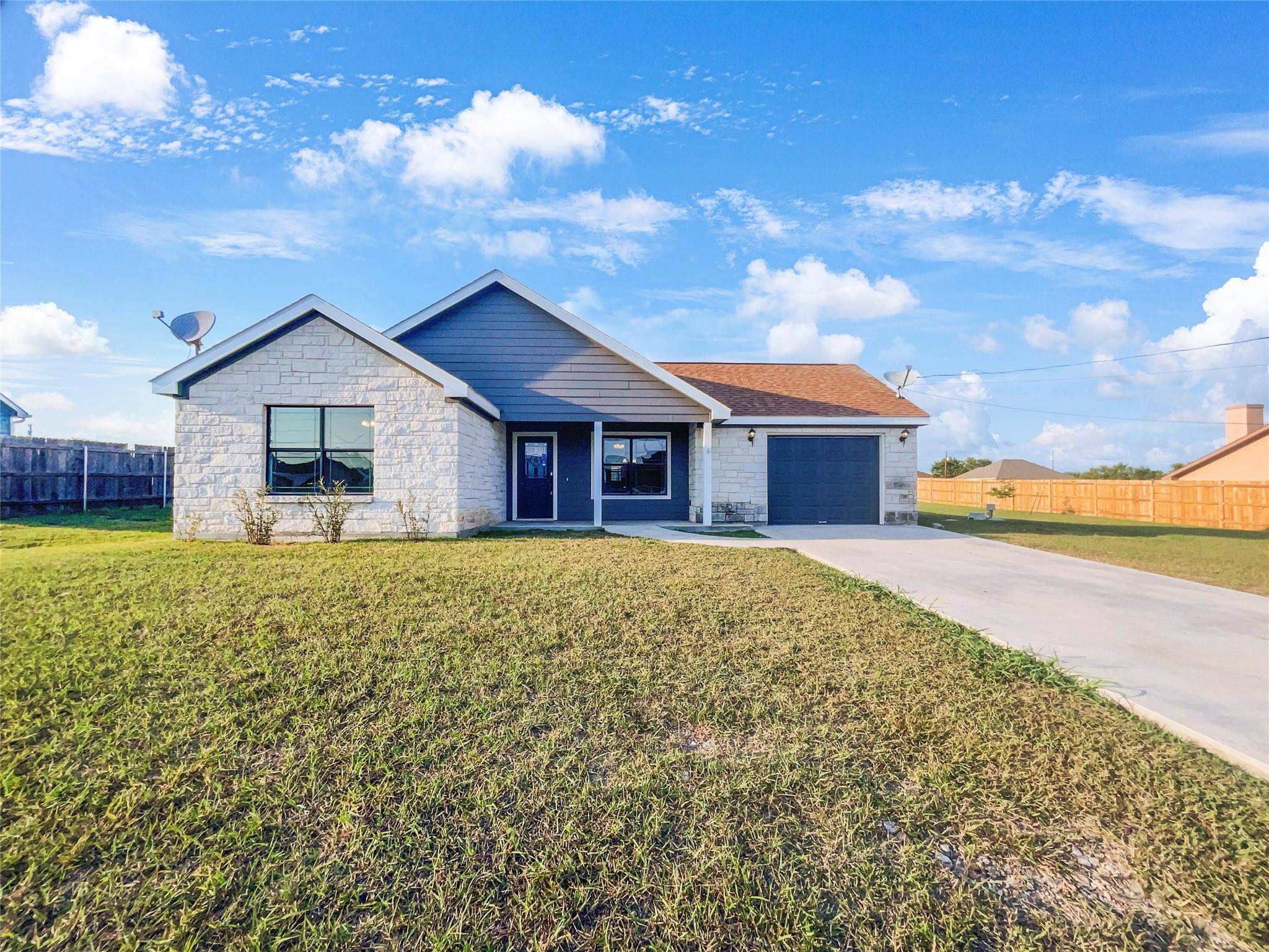 164 Dandelion TRL, San Marcos, TX 78666
