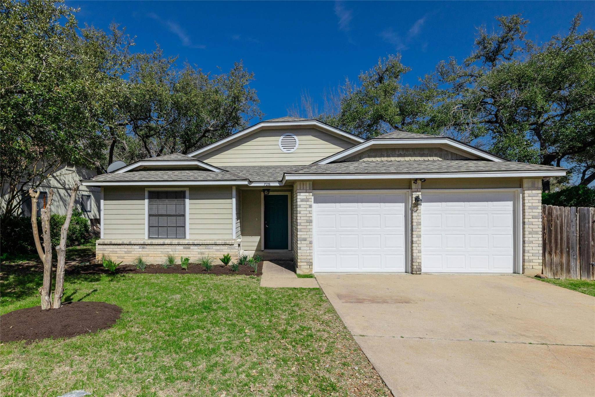 708 Live Oak DR, Cedar Park, TX 78613