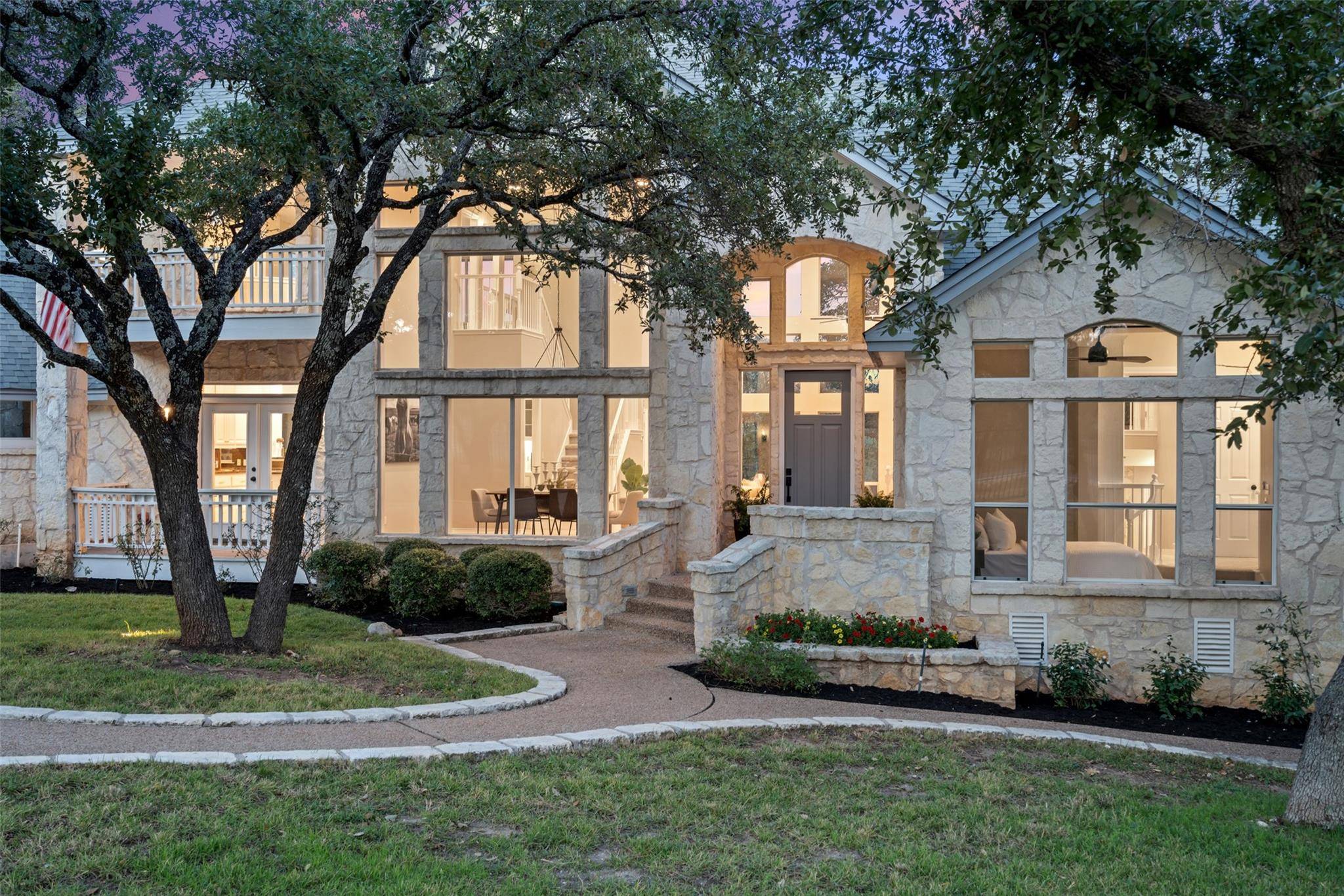 19716 Cordill LN, Spicewood, TX 78669